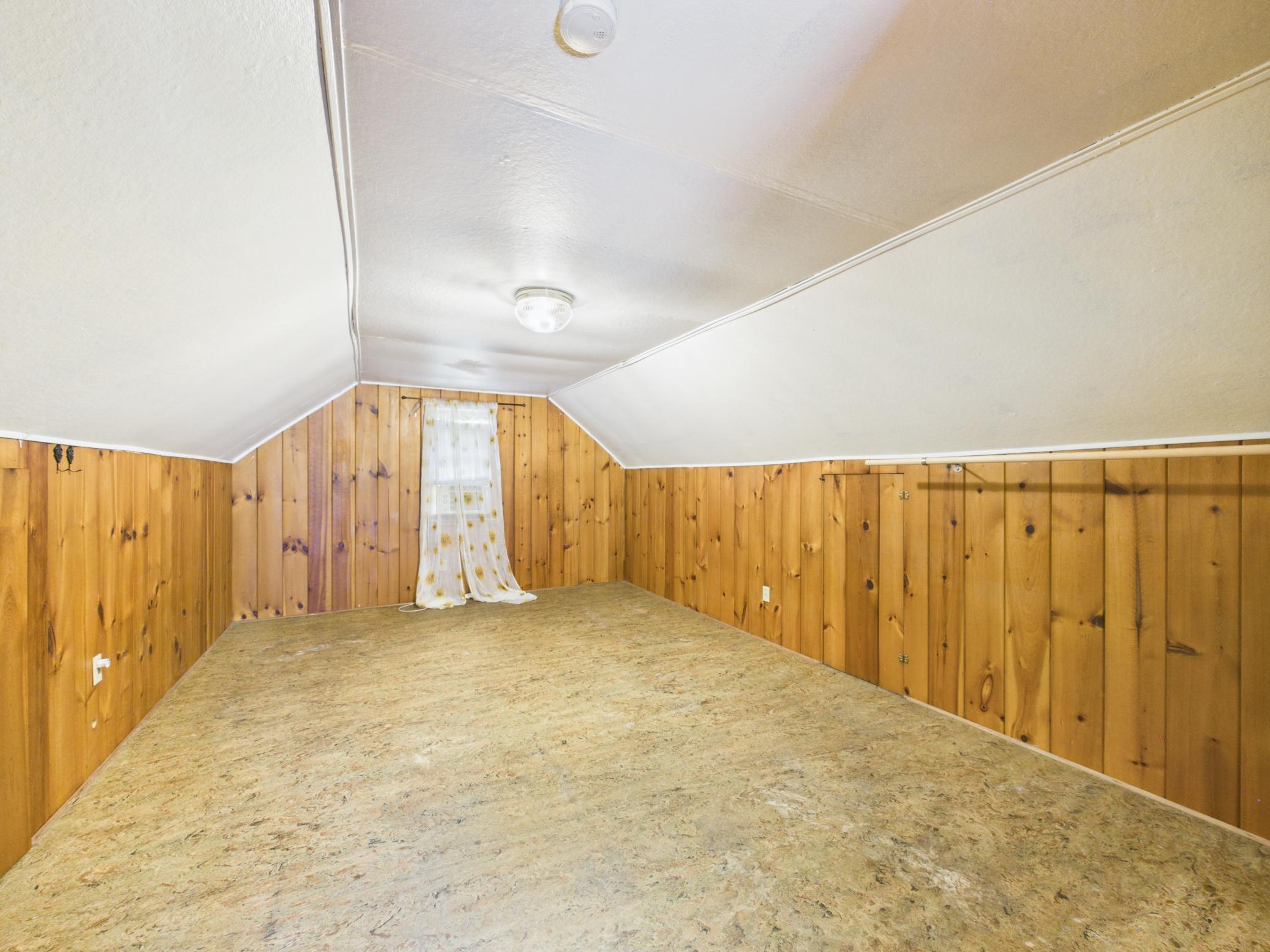 1027 9th Avenue N Property Photo 14