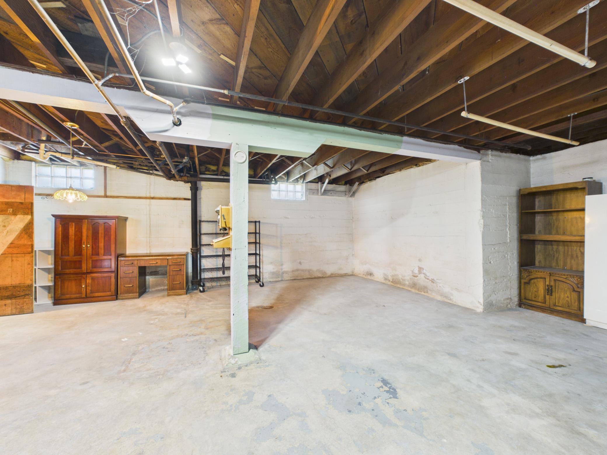 1027 9th Avenue N Property Photo 17