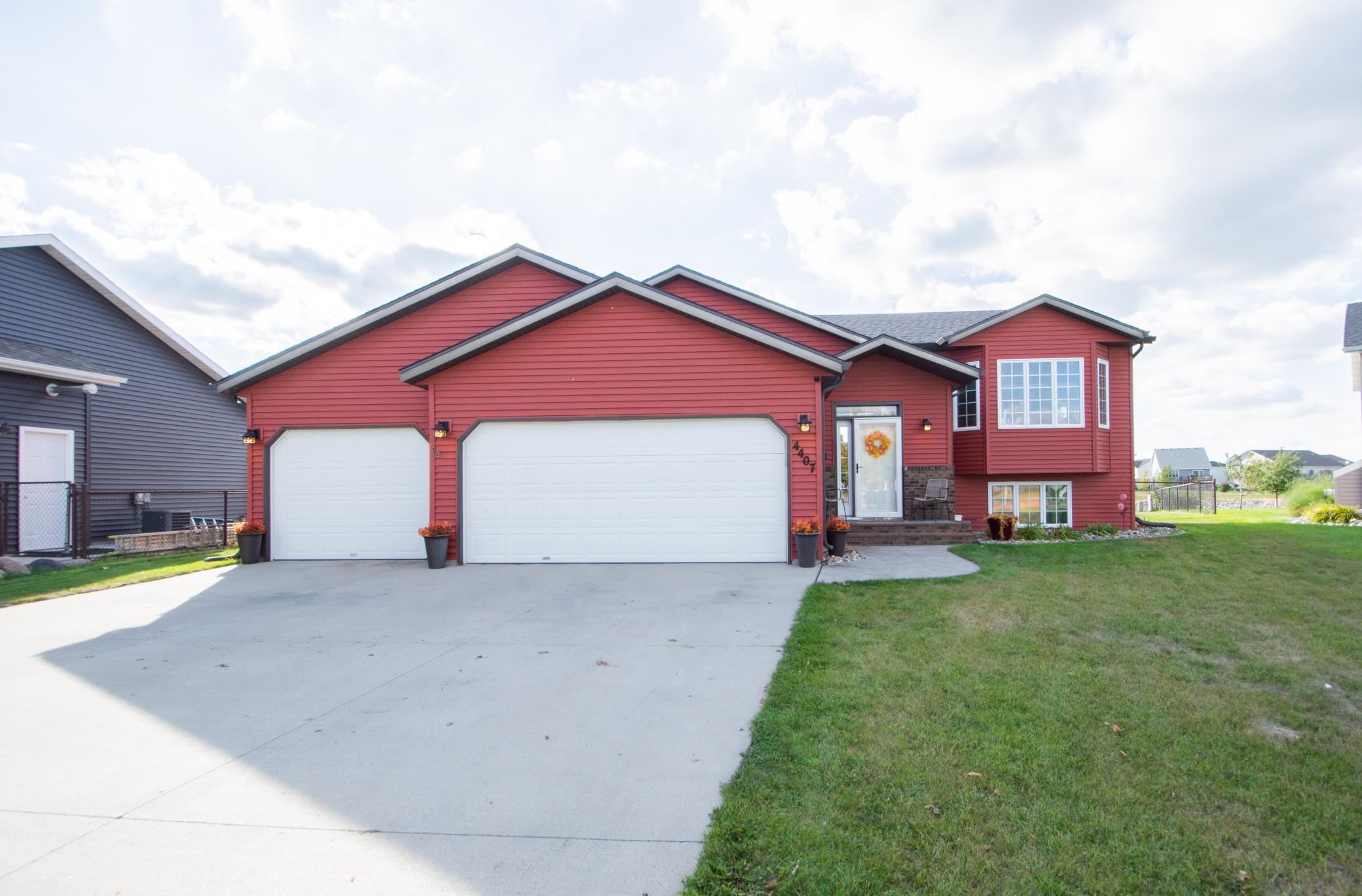 4407 15th Street S Property Photo 1