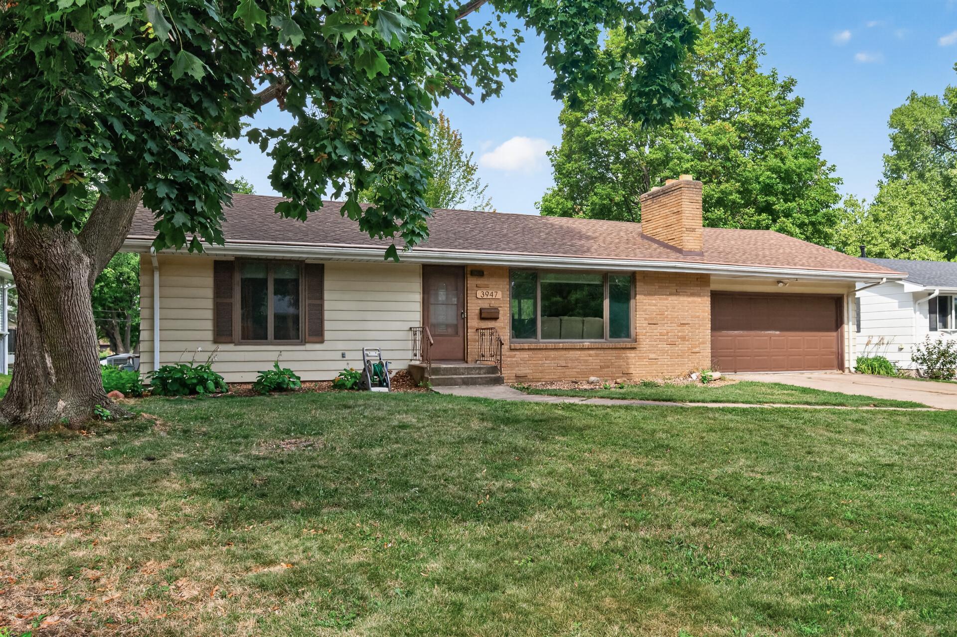 3947 Jersey Avenue N Property Photo 1