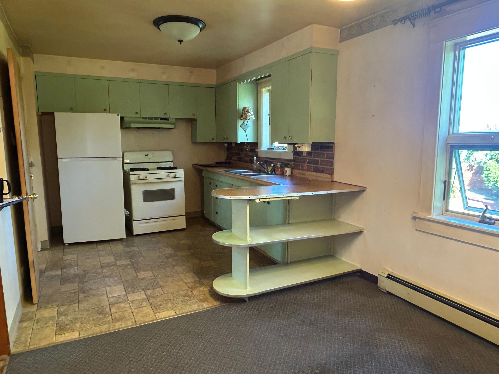 7143725 Property Photo 2