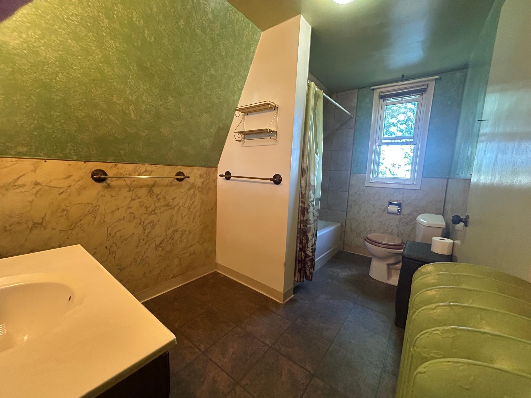 7143725 Property Photo 14