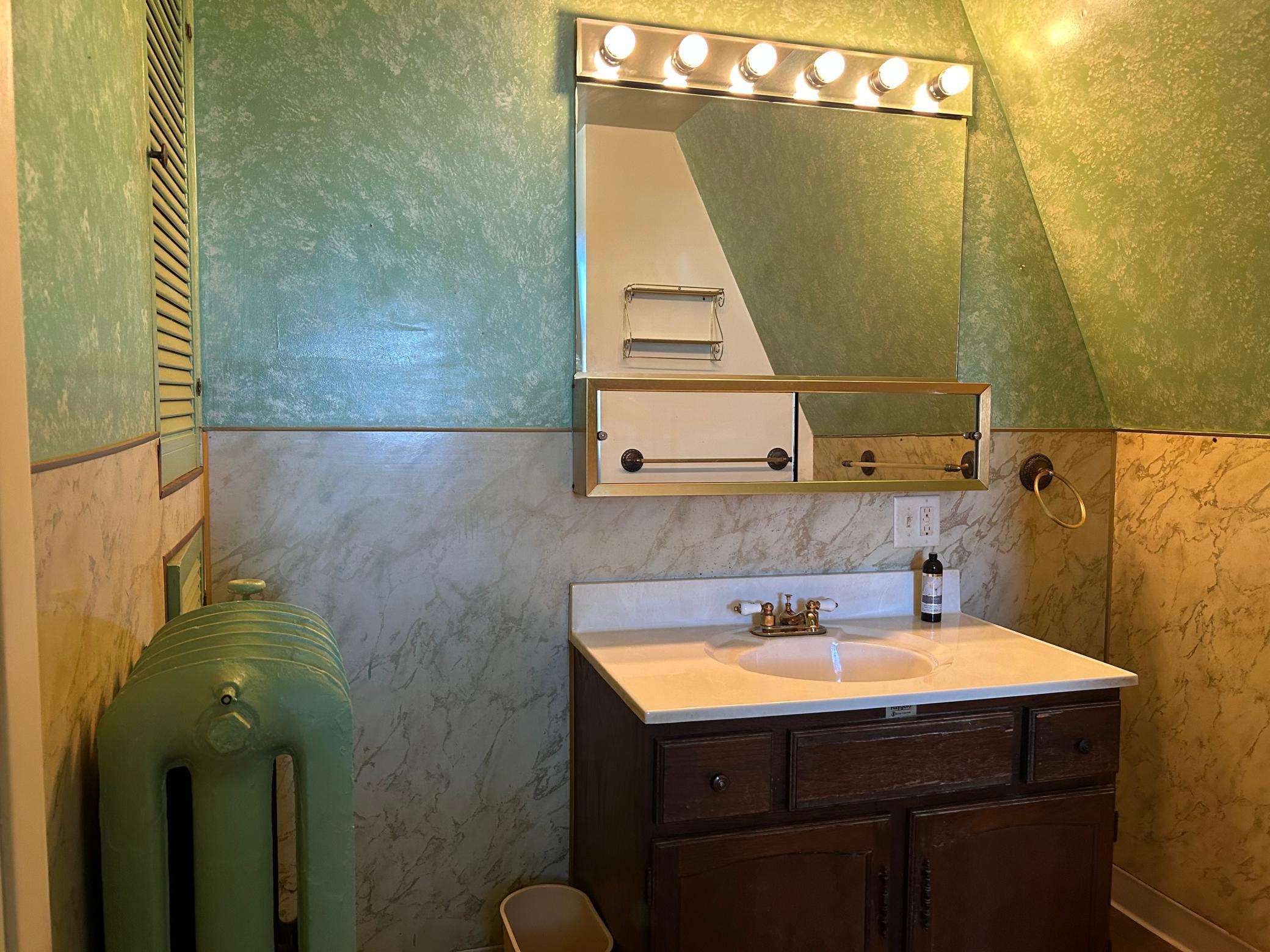 7143725 Property Photo 19