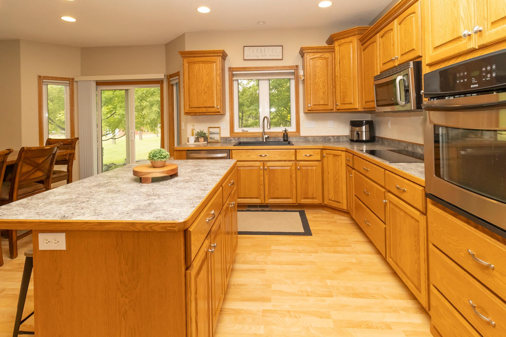 316 Interstate Boulevard Property Photo 18