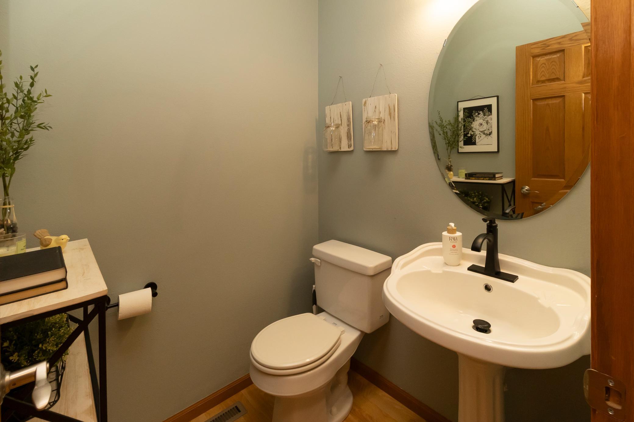 316 Interstate Boulevard Property Photo 33