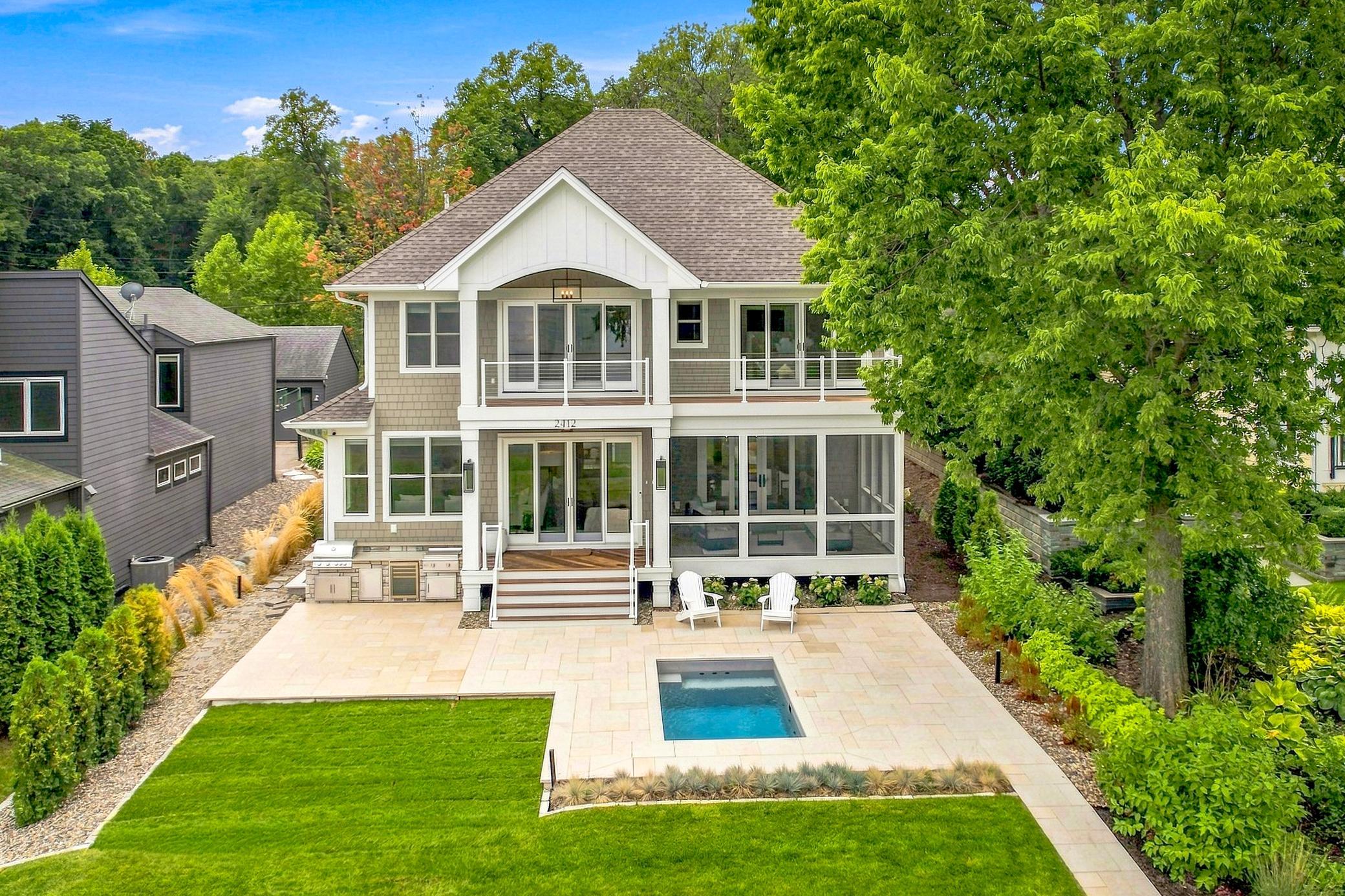 2412 Lafayette Road Property Photo