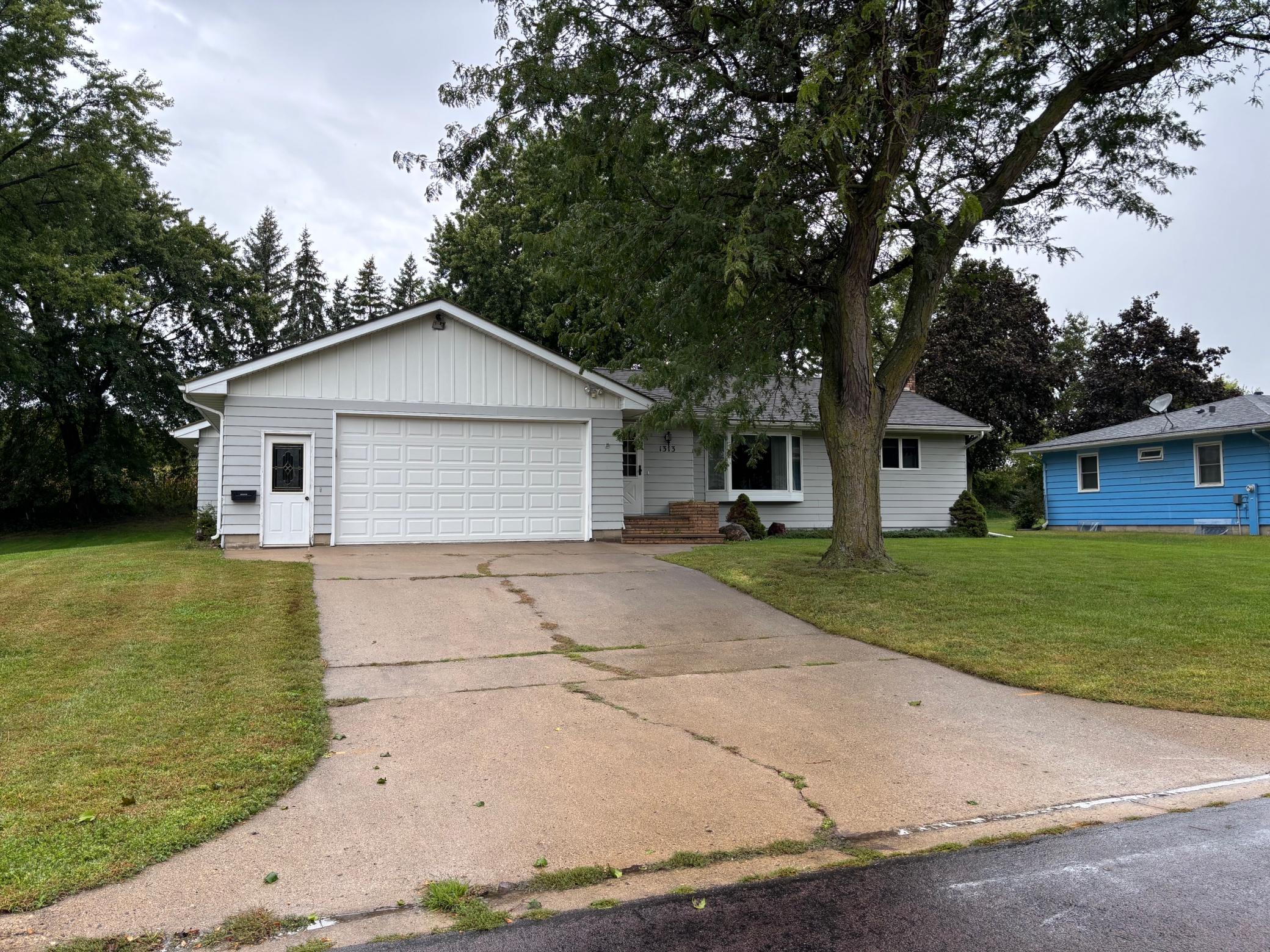 1313 Holland Street Property Photo 1