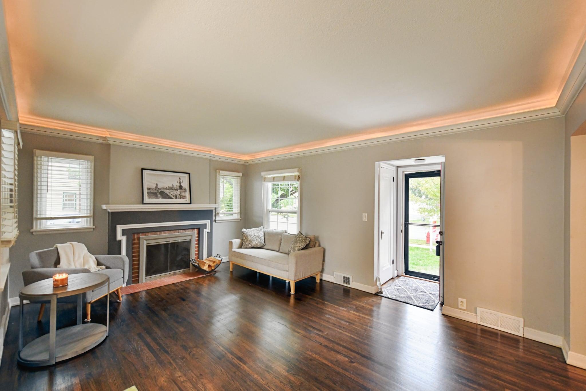 755 Cottage Avenue E Property Photo 5