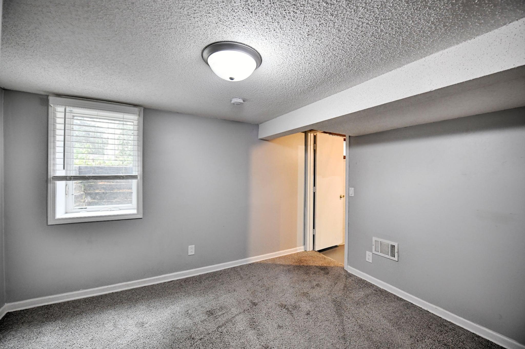 755 Cottage Avenue E Property Photo 13