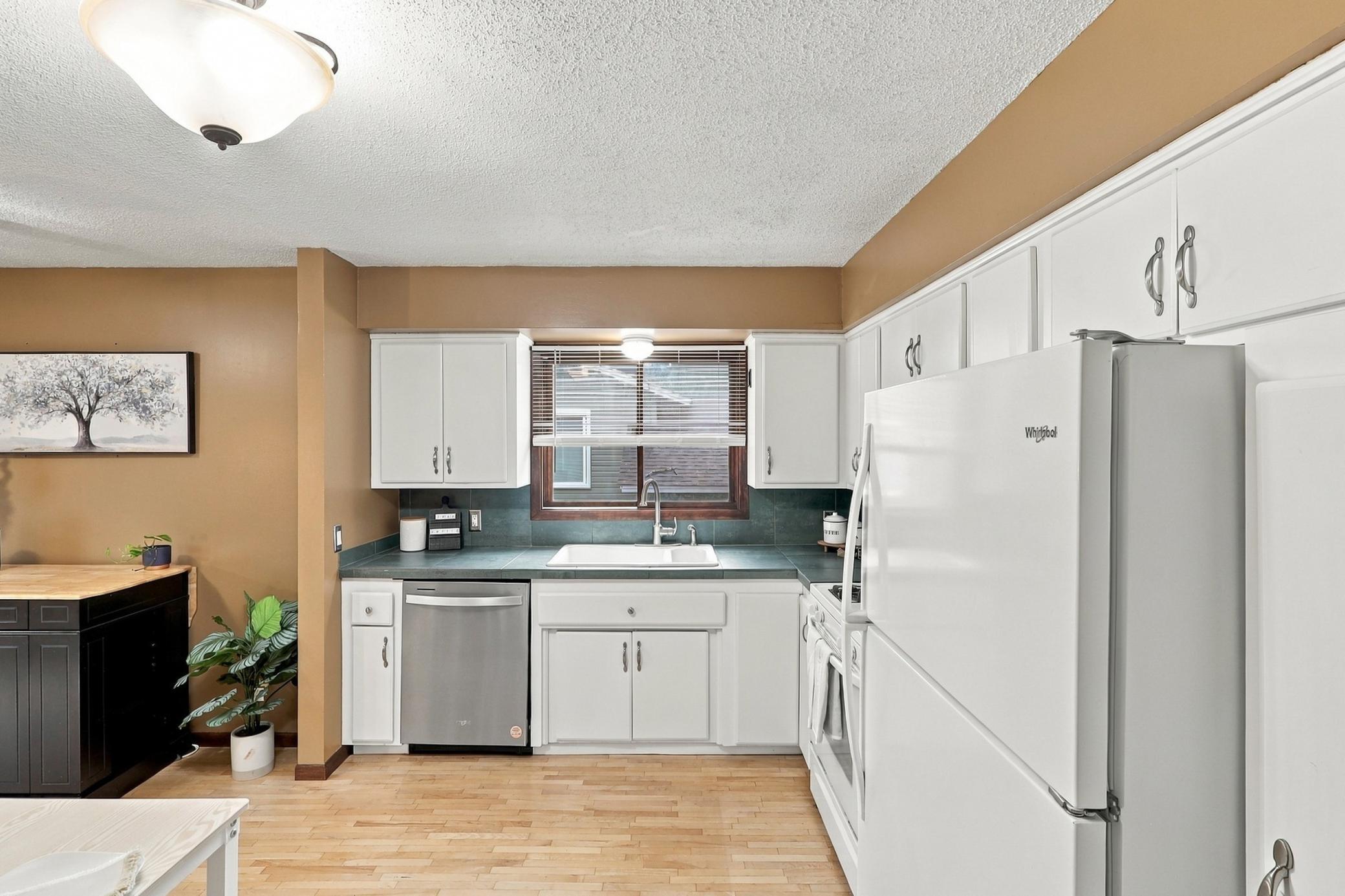718 73rd Way N Property Photo 8