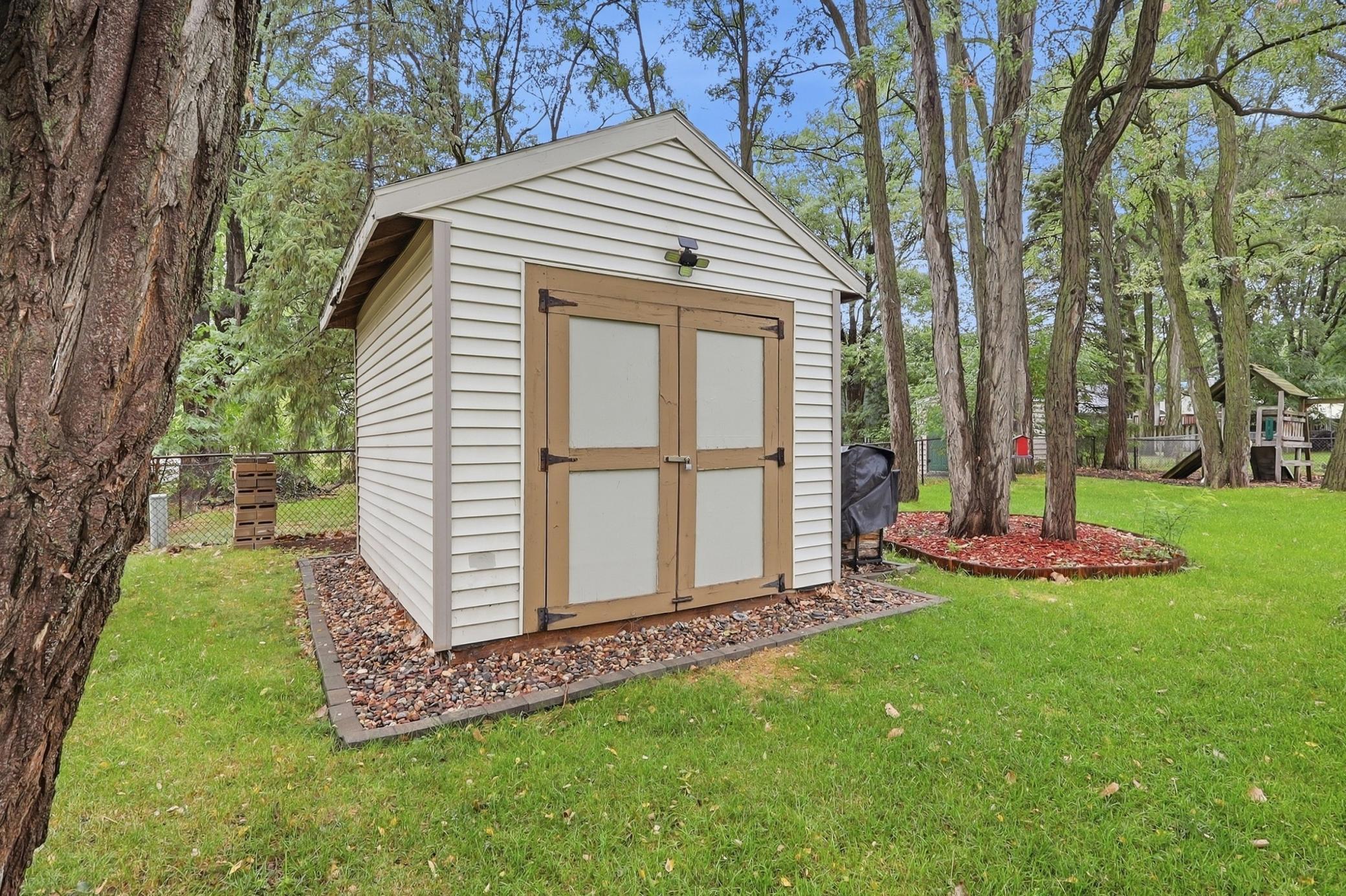 718 73rd Way N Property Photo 26