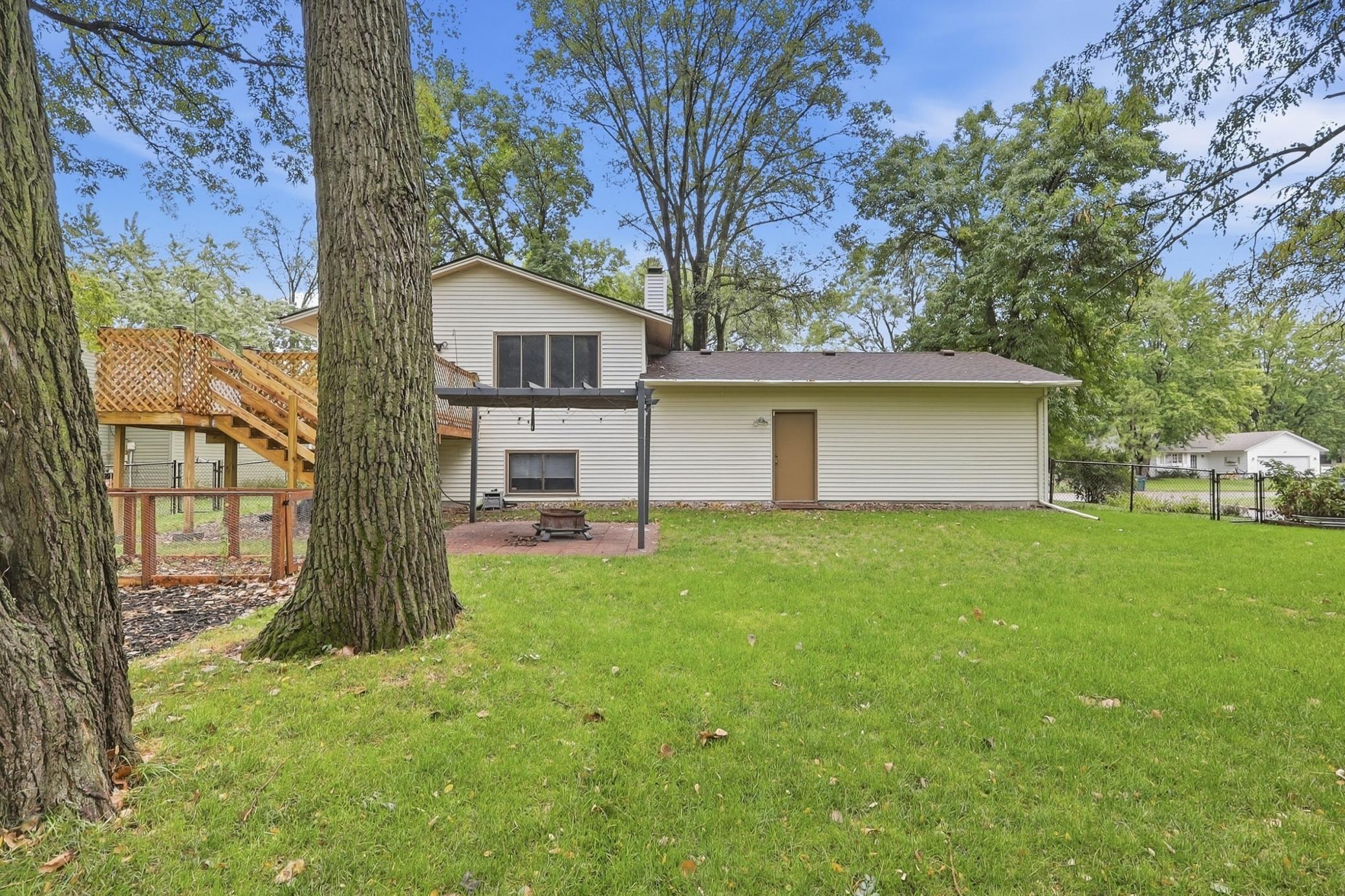 718 73rd Way N Property Photo 27