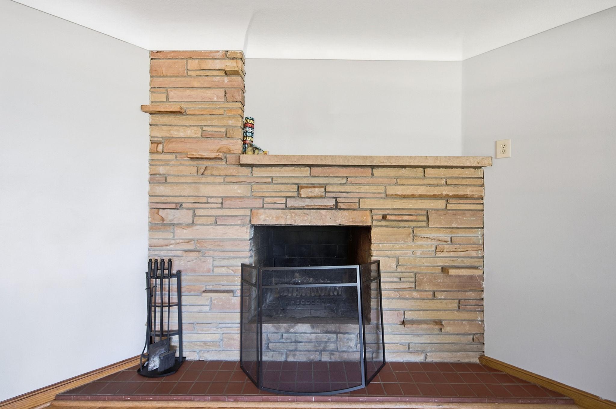 667 Wheelock Parkway W Property Photo 3
