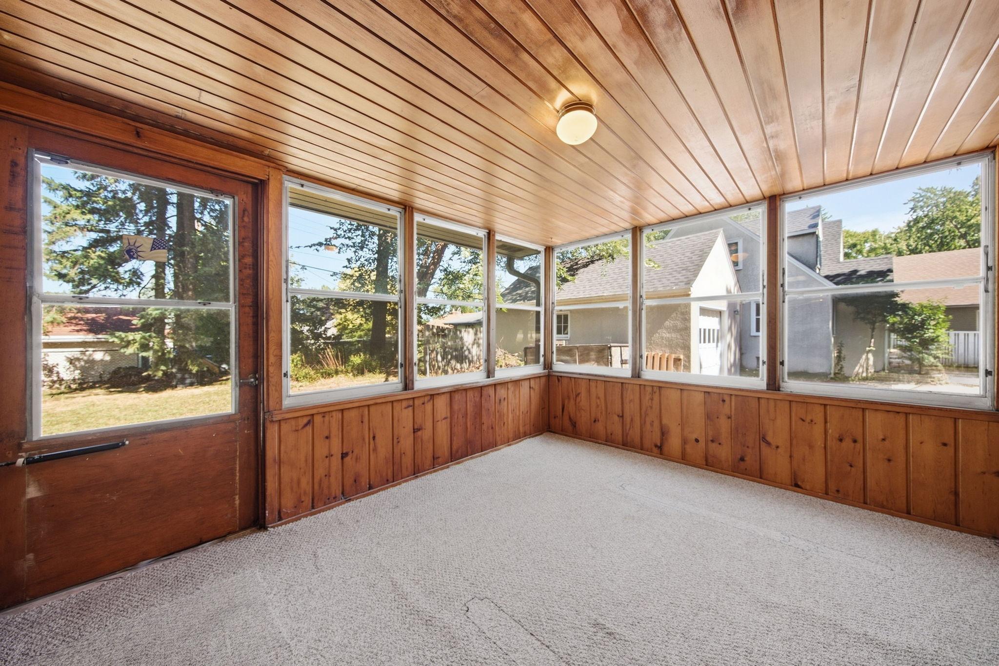 667 Wheelock Parkway W Property Photo 10