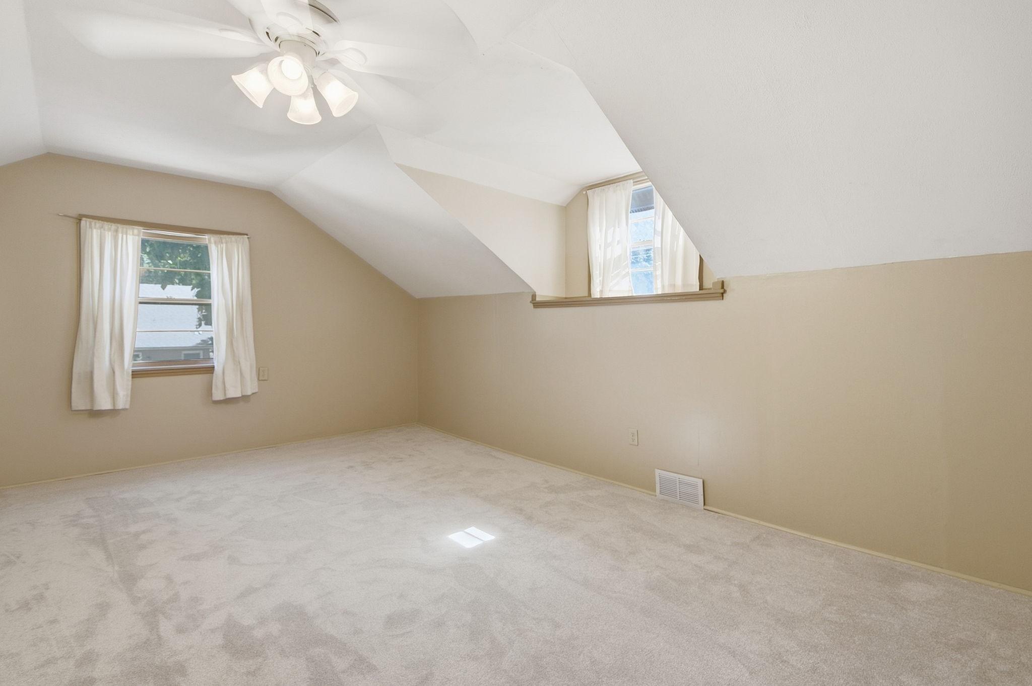 667 Wheelock Parkway W Property Photo 18
