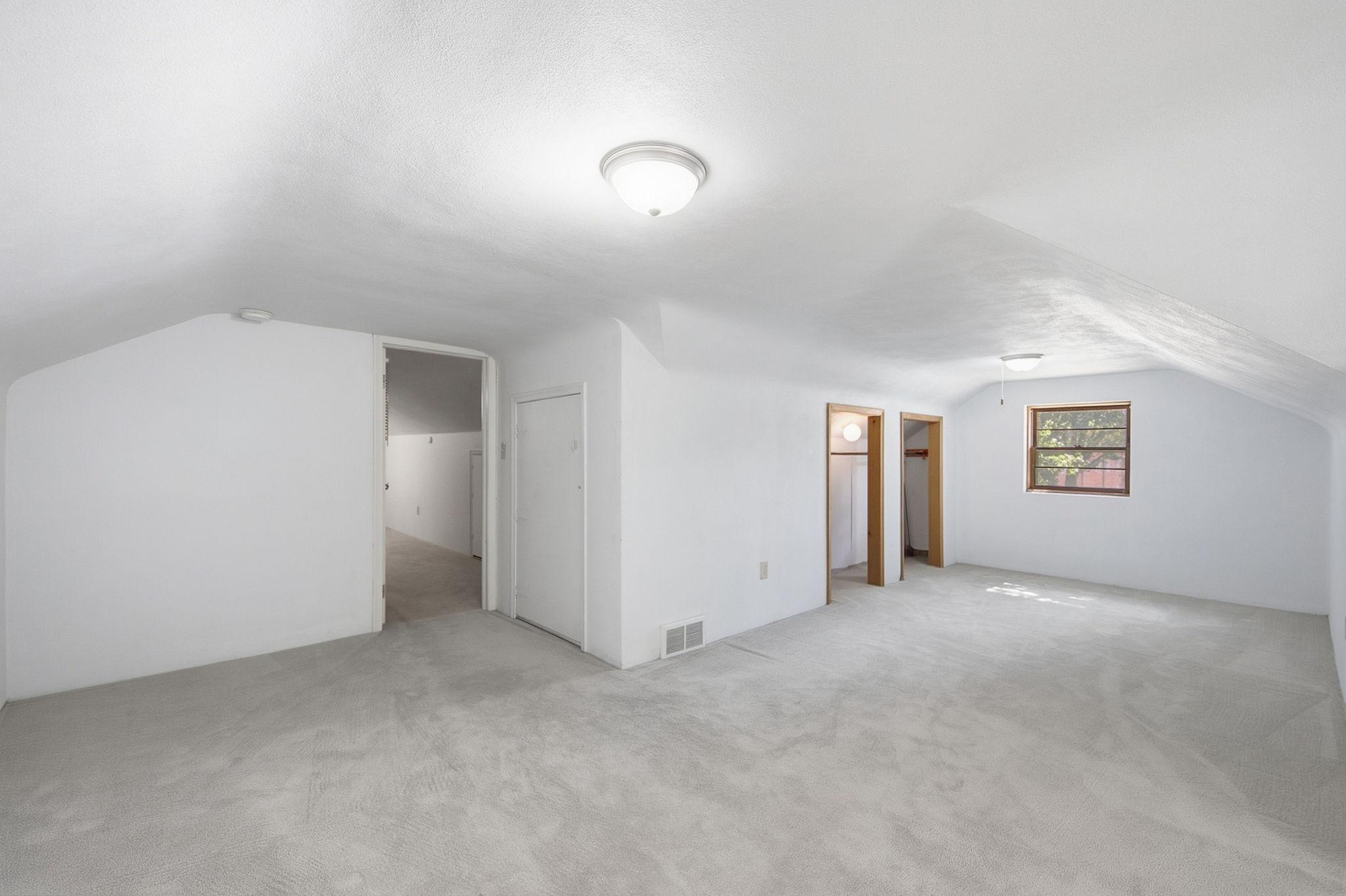667 Wheelock Parkway W Property Photo 21