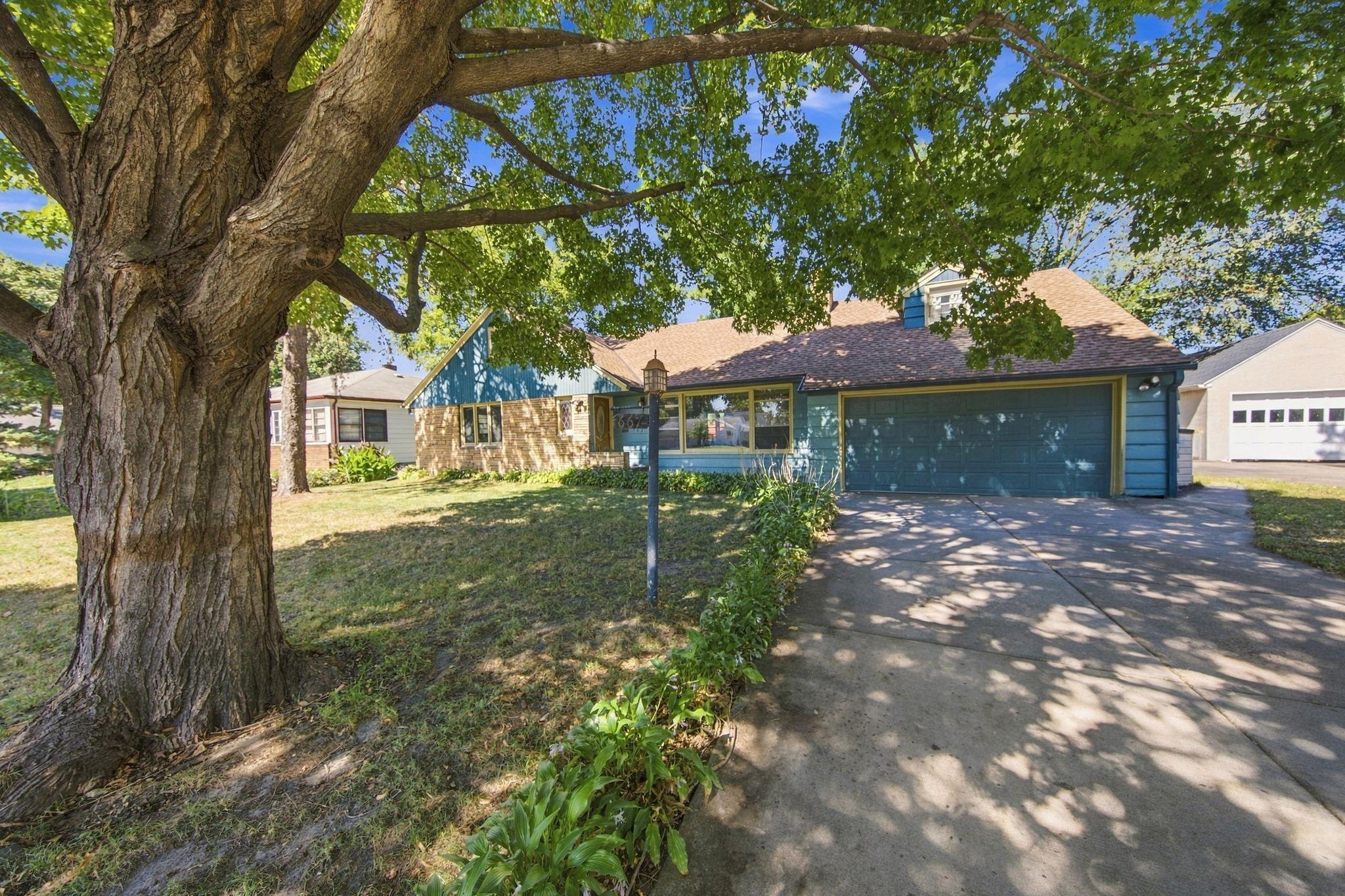 667 Wheelock Parkway W Property Photo 35