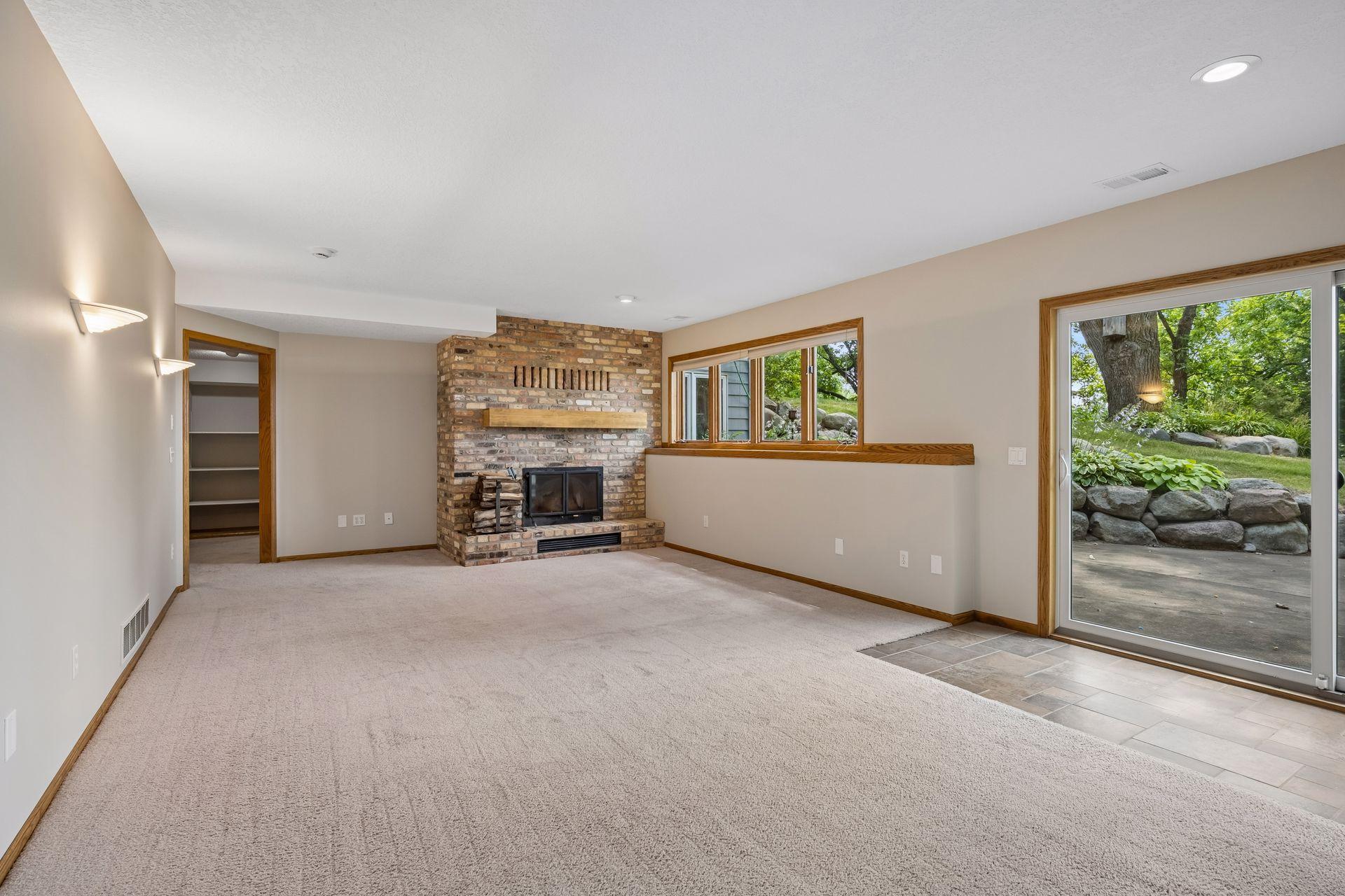 10205 Aetna Avenue Ne Property Photo 27