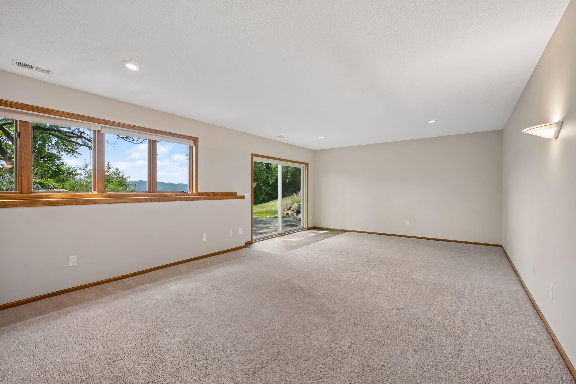 10205 Aetna Avenue Ne Property Photo 29