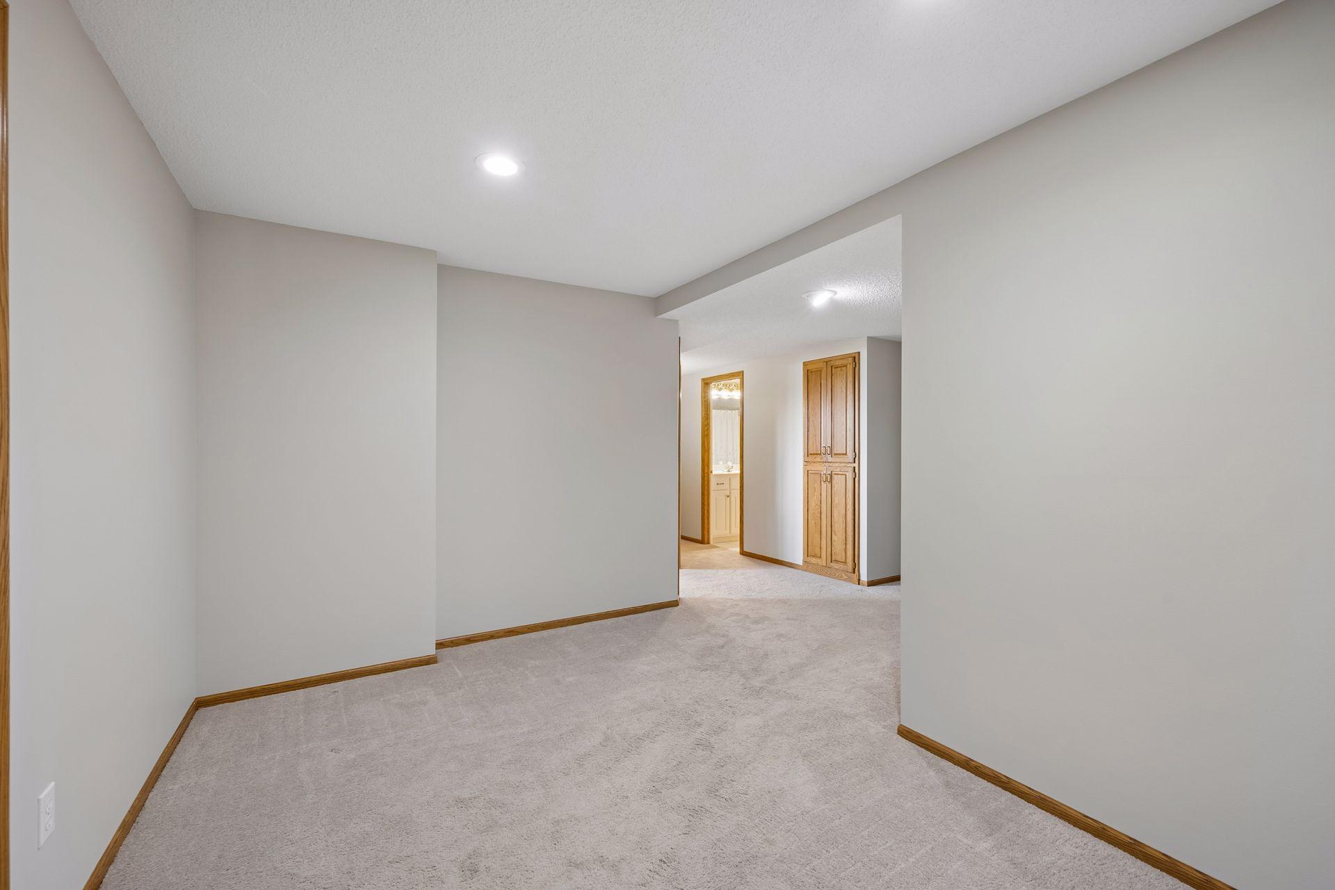 10205 Aetna Avenue Ne Property Photo 30
