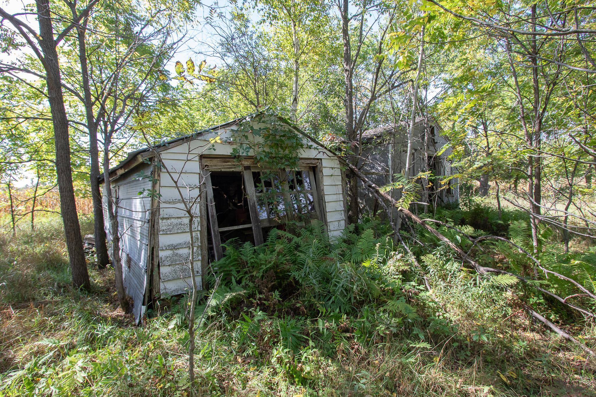 617 Central Drive E Property Photo 10