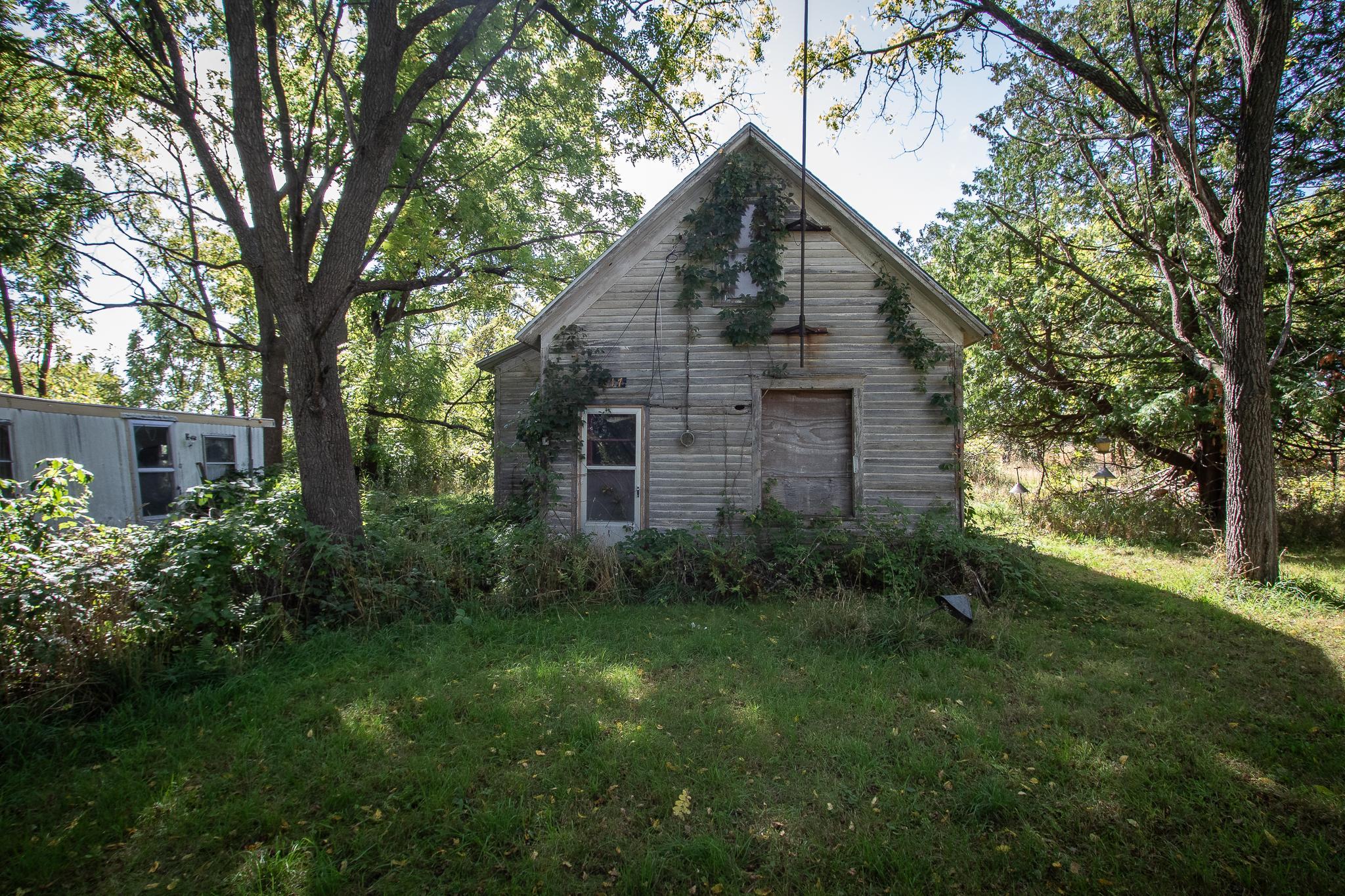 617 Central Drive E Property Photo 15
