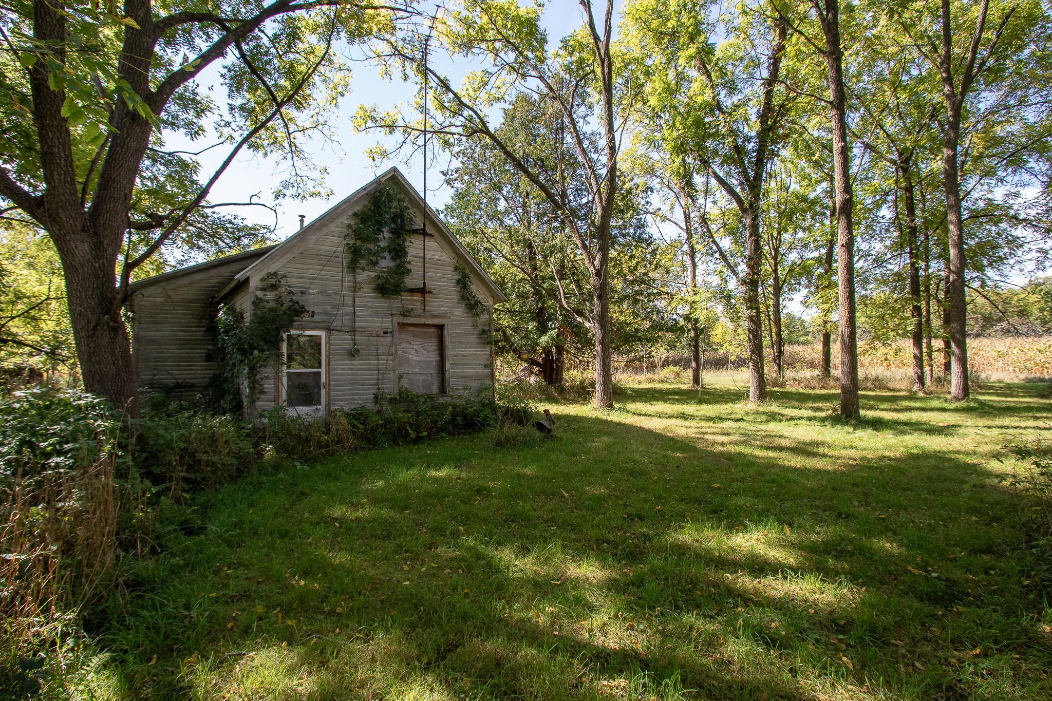 617 Central Drive E Property Photo 16