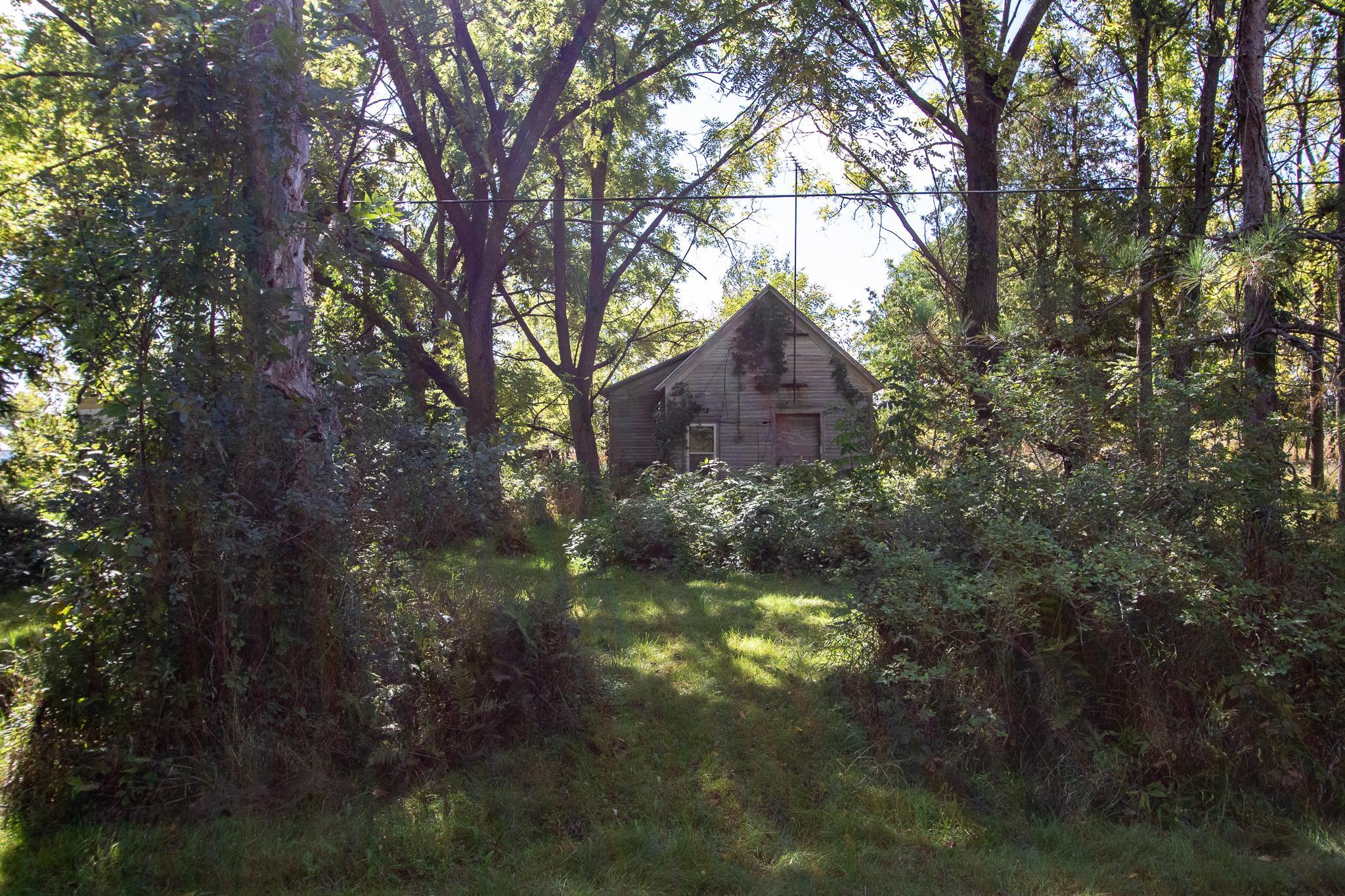 617 Central Drive E Property Photo 22