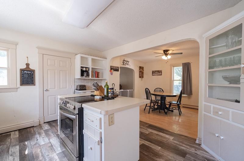 120 Division Street N Property Photo 6
