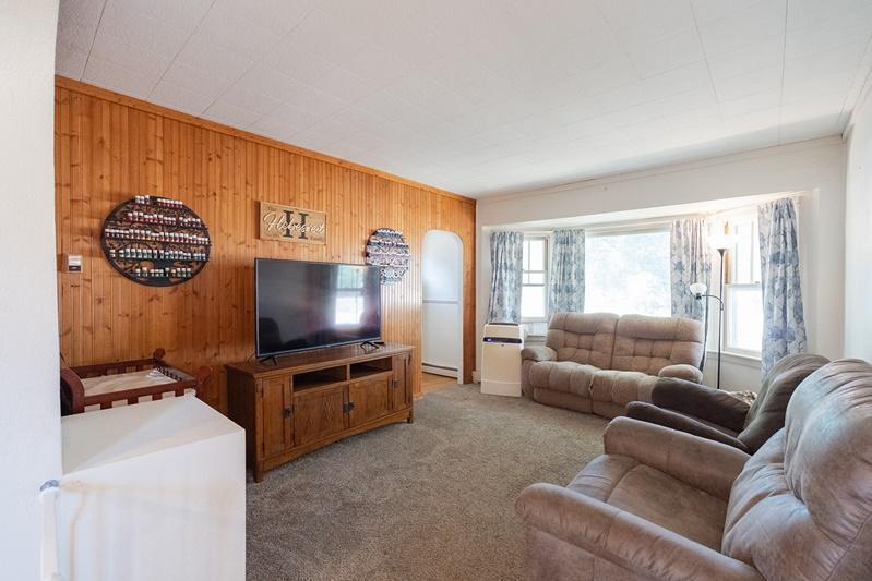 120 Division Street N Property Photo 13