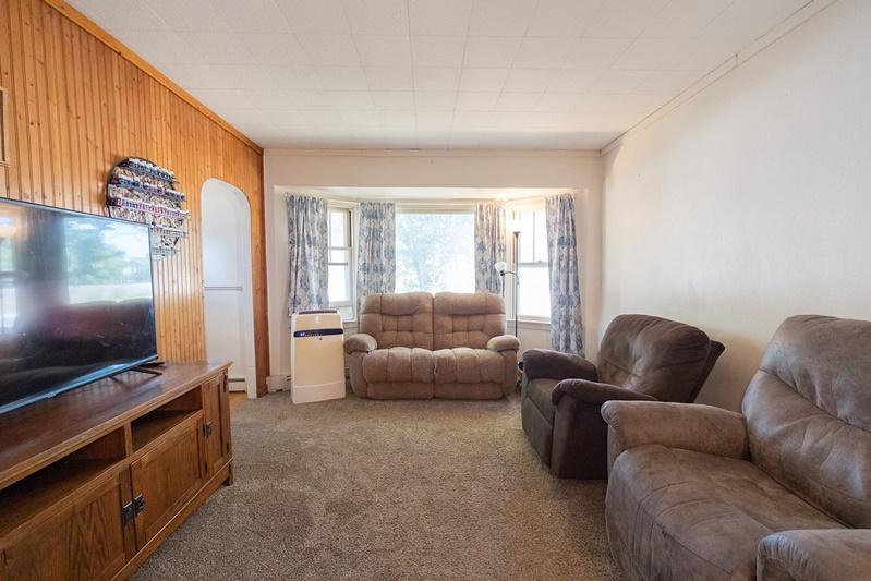 120 Division Street N Property Photo 14