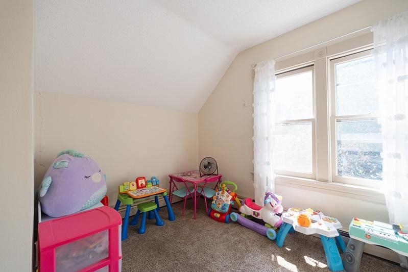 120 Division Street N Property Photo 15