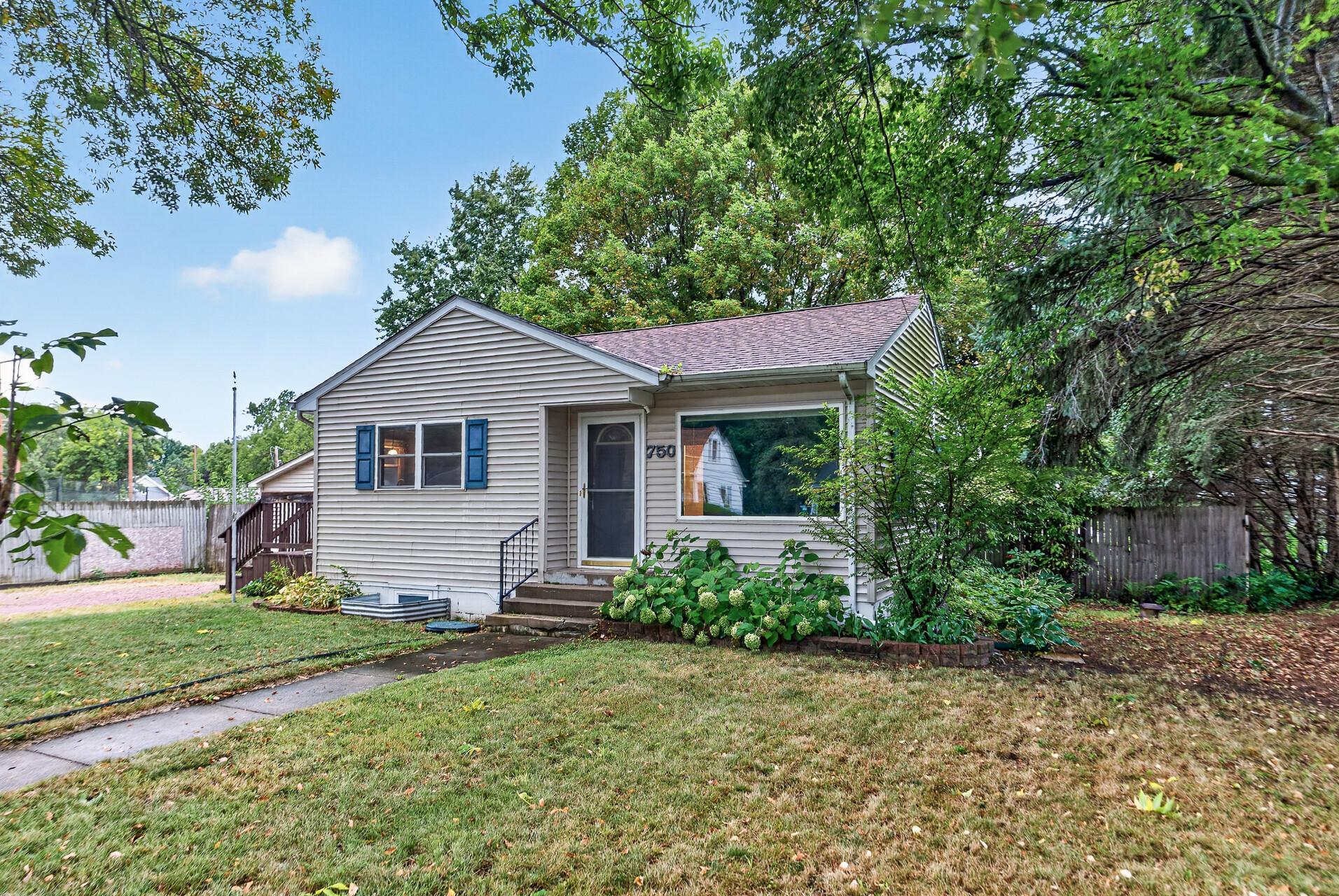 750 Mooers Avenue Se Property Photo 1