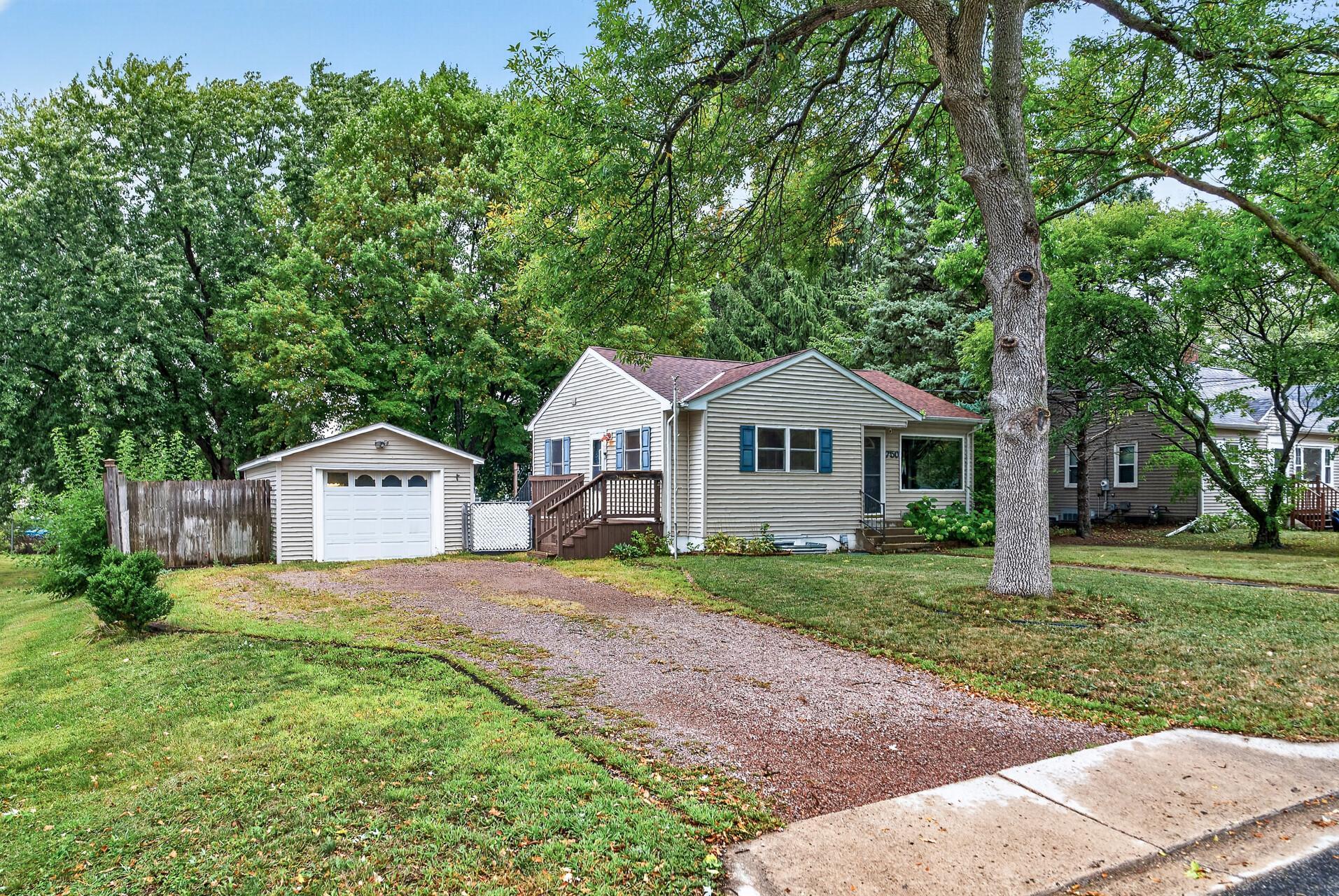 750 Mooers Avenue Se Property Photo 2