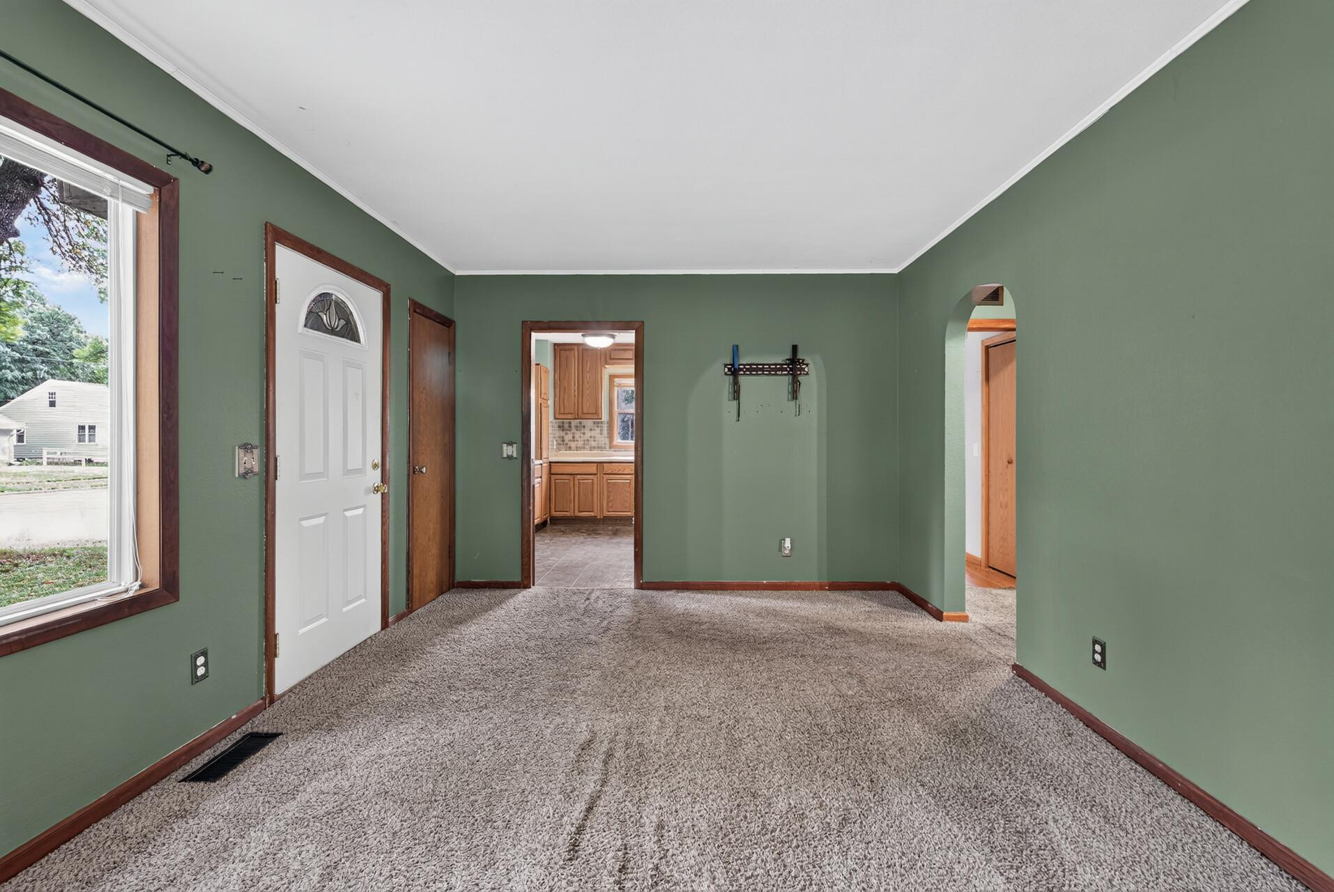 750 Mooers Avenue Se Property Photo 8
