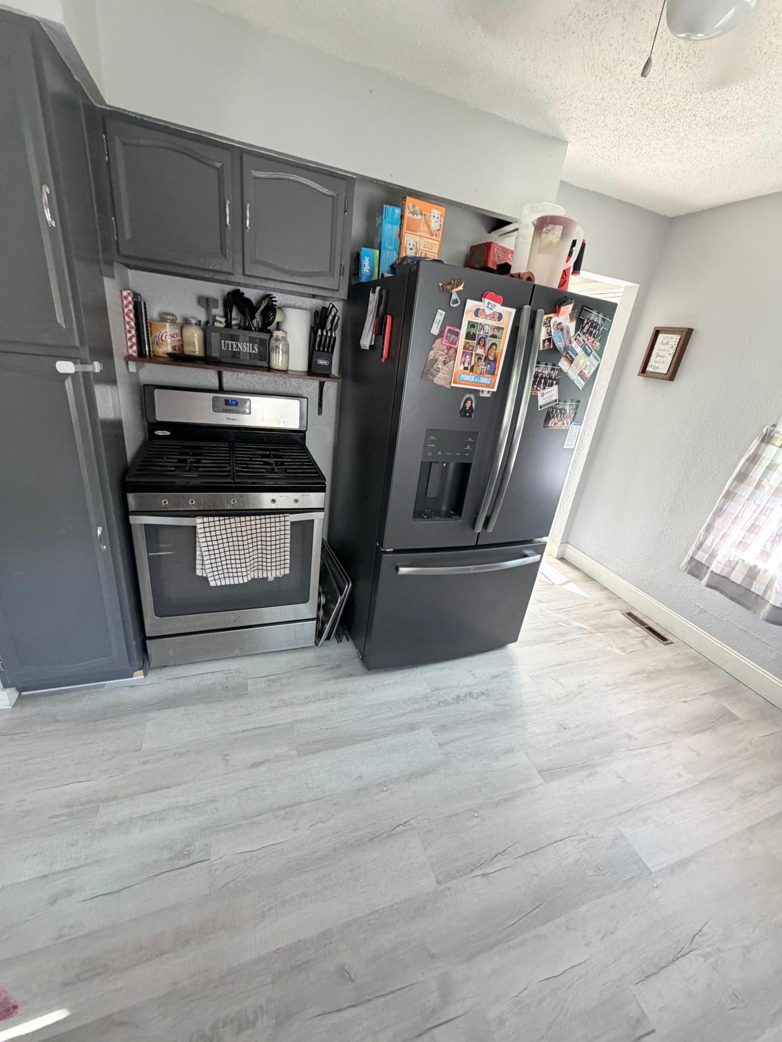 115 Riverside Drive Property Photo 8
