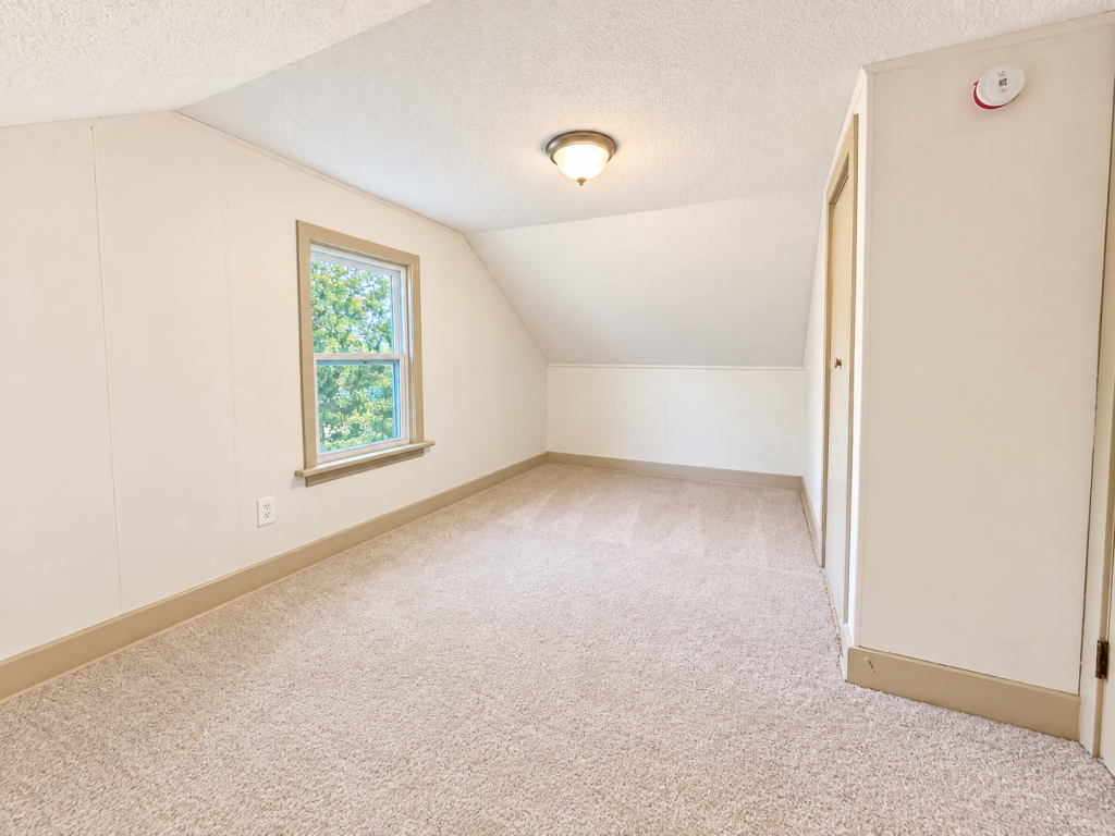 105 Sadie Street Property Photo 14