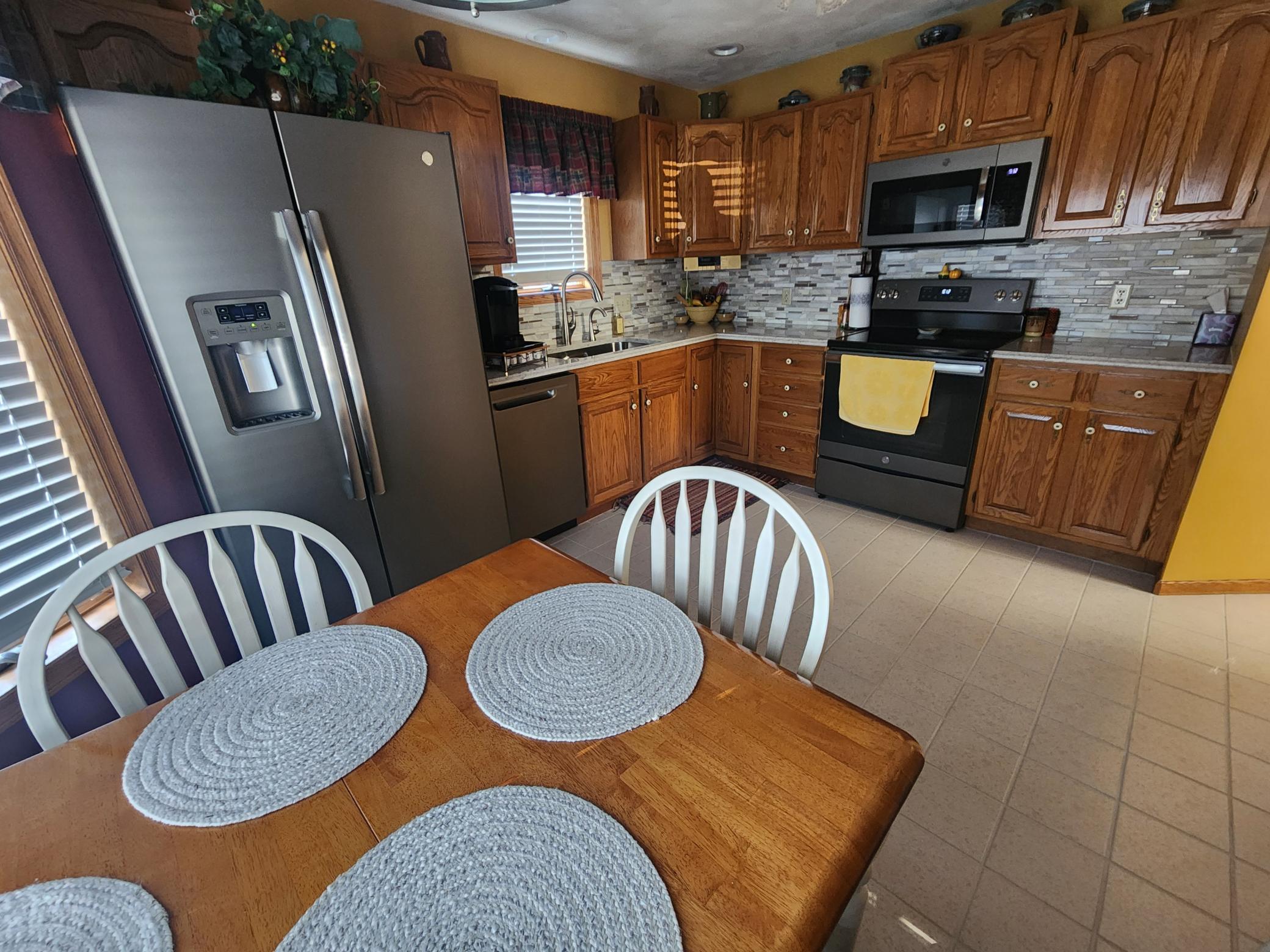 512 Galles Drive Property Photo 4