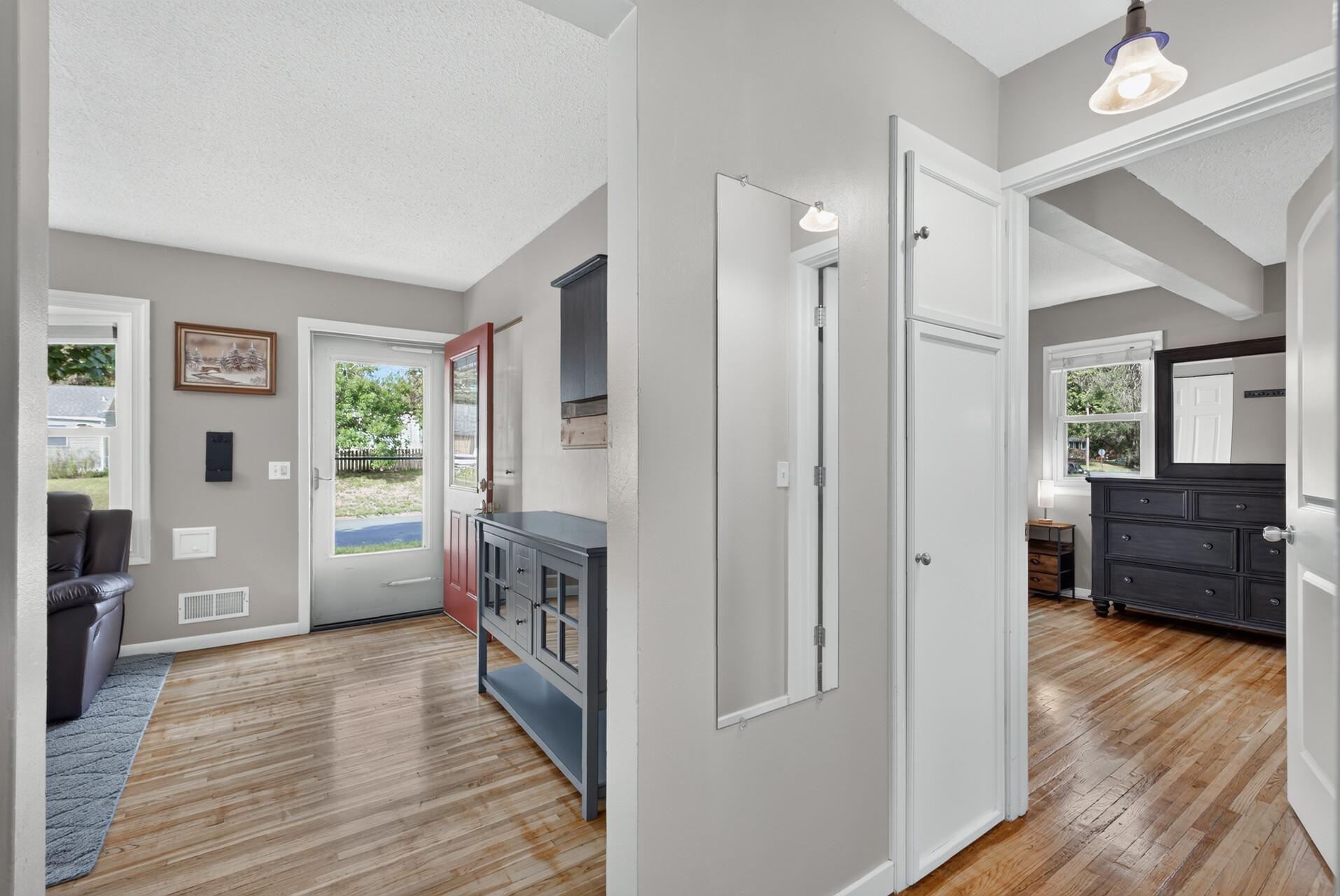 4651 3rd Street Ne Property Photo 6