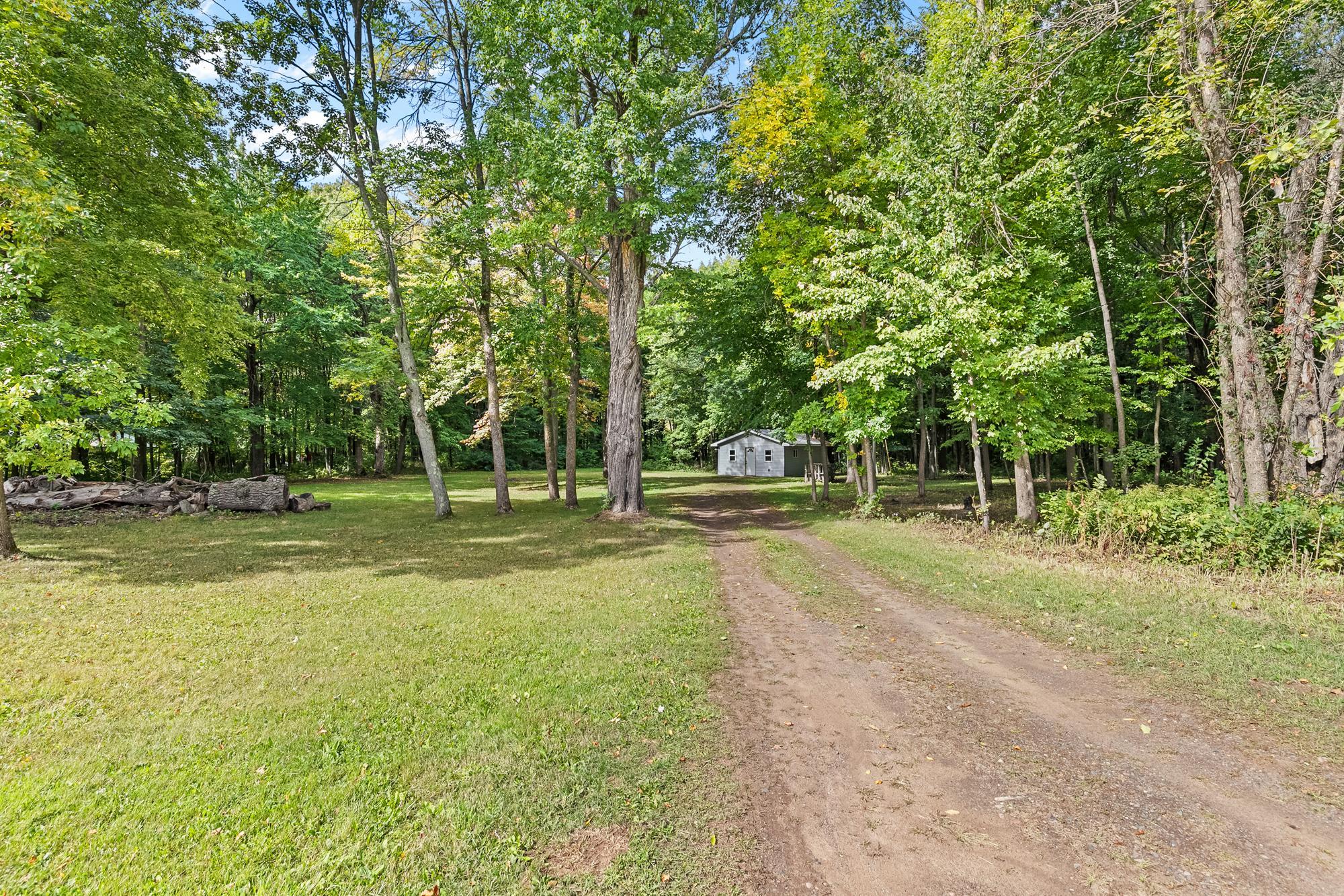 16201 Evergreen Road Property Photo