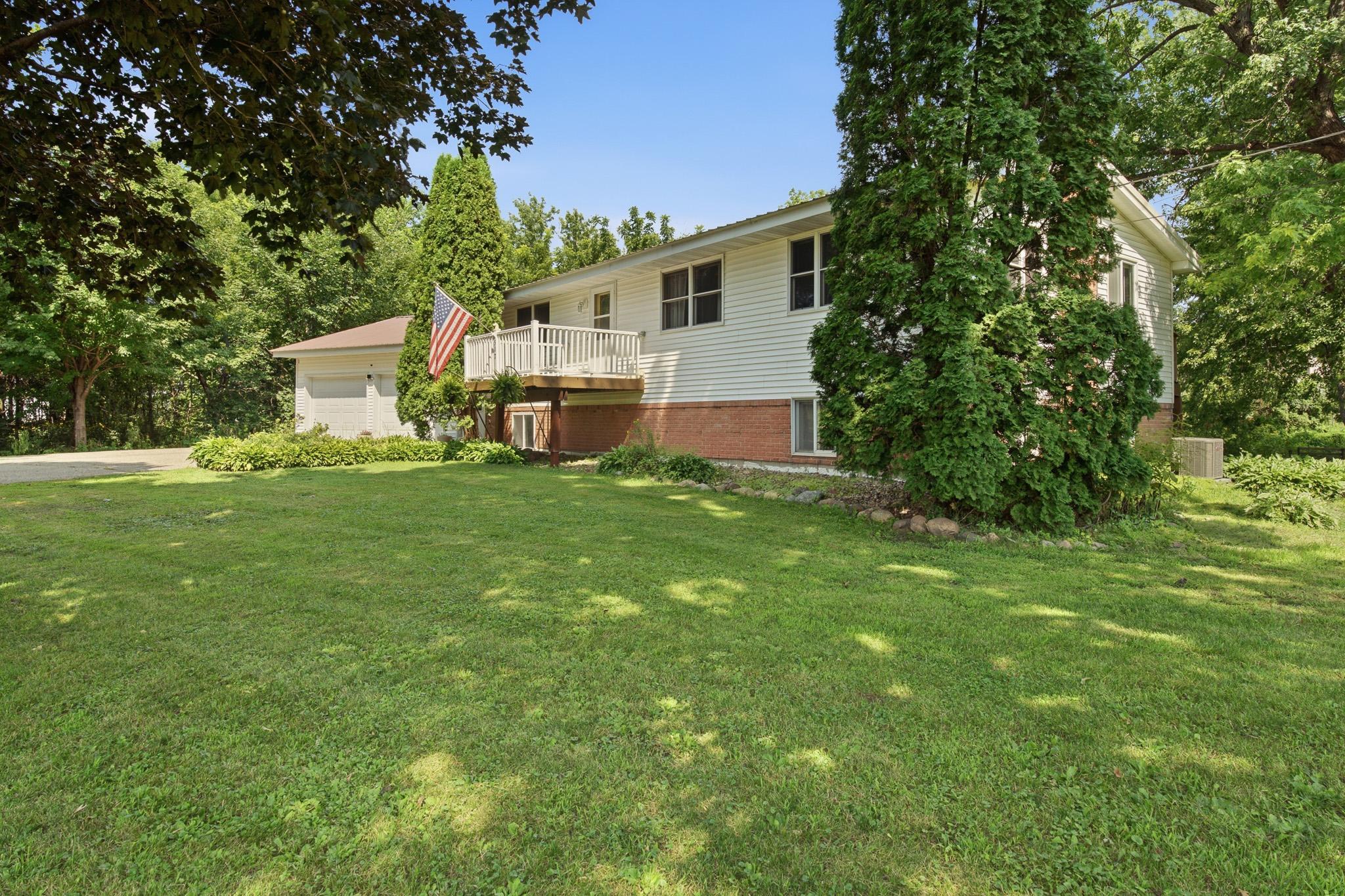 517 1st Street S Property Photo 3