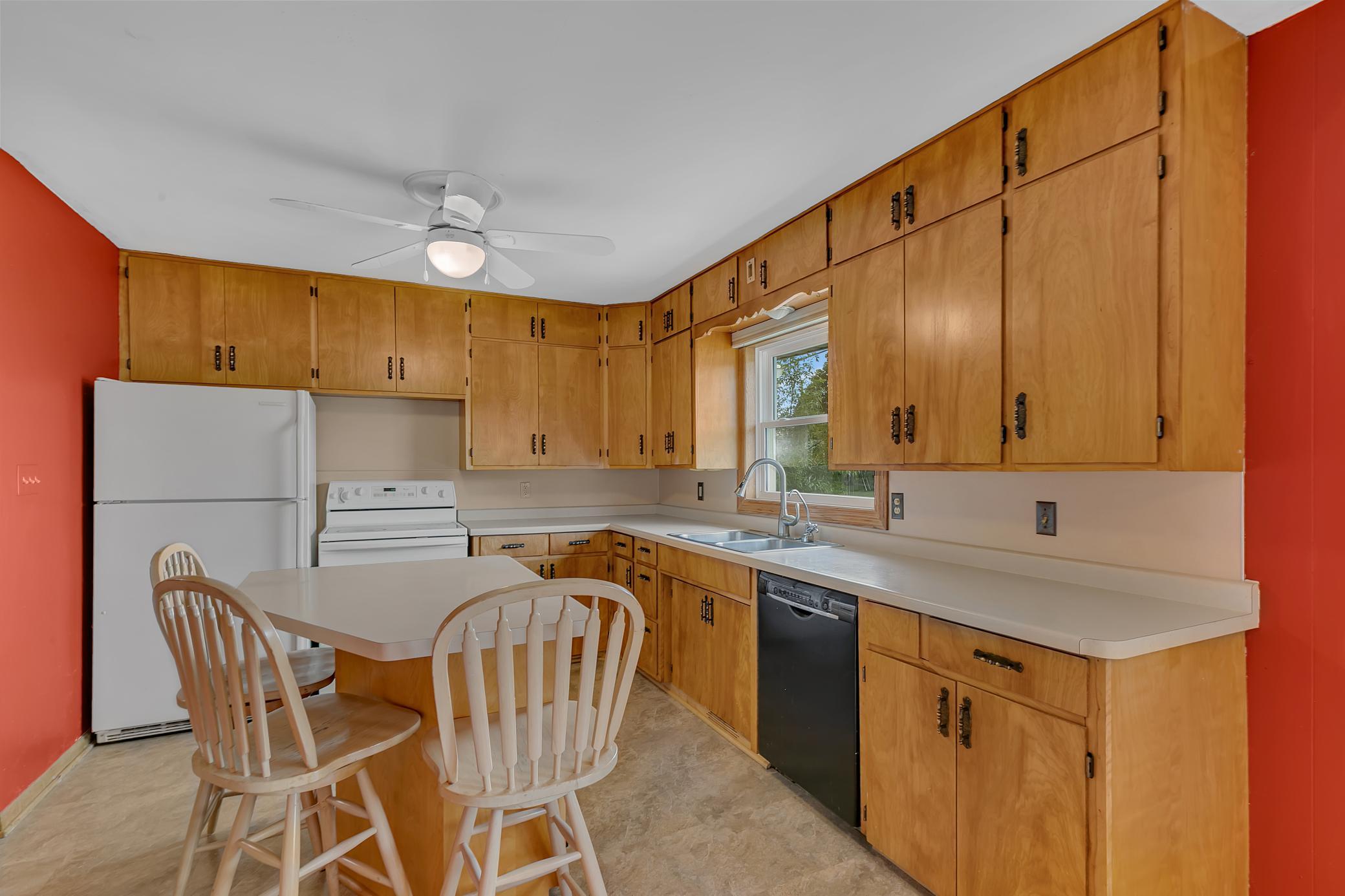 721 Midland Avenue Property Photo 6