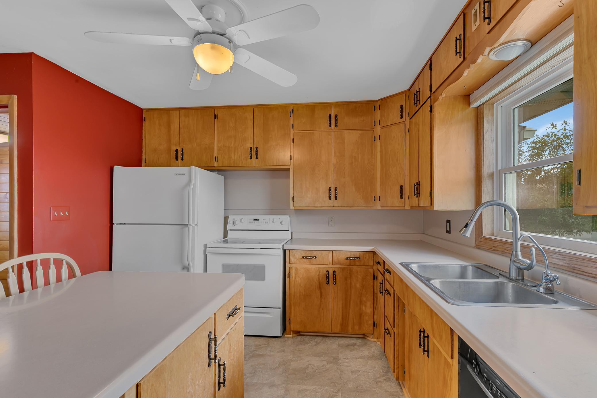 721 Midland Avenue Property Photo 9
