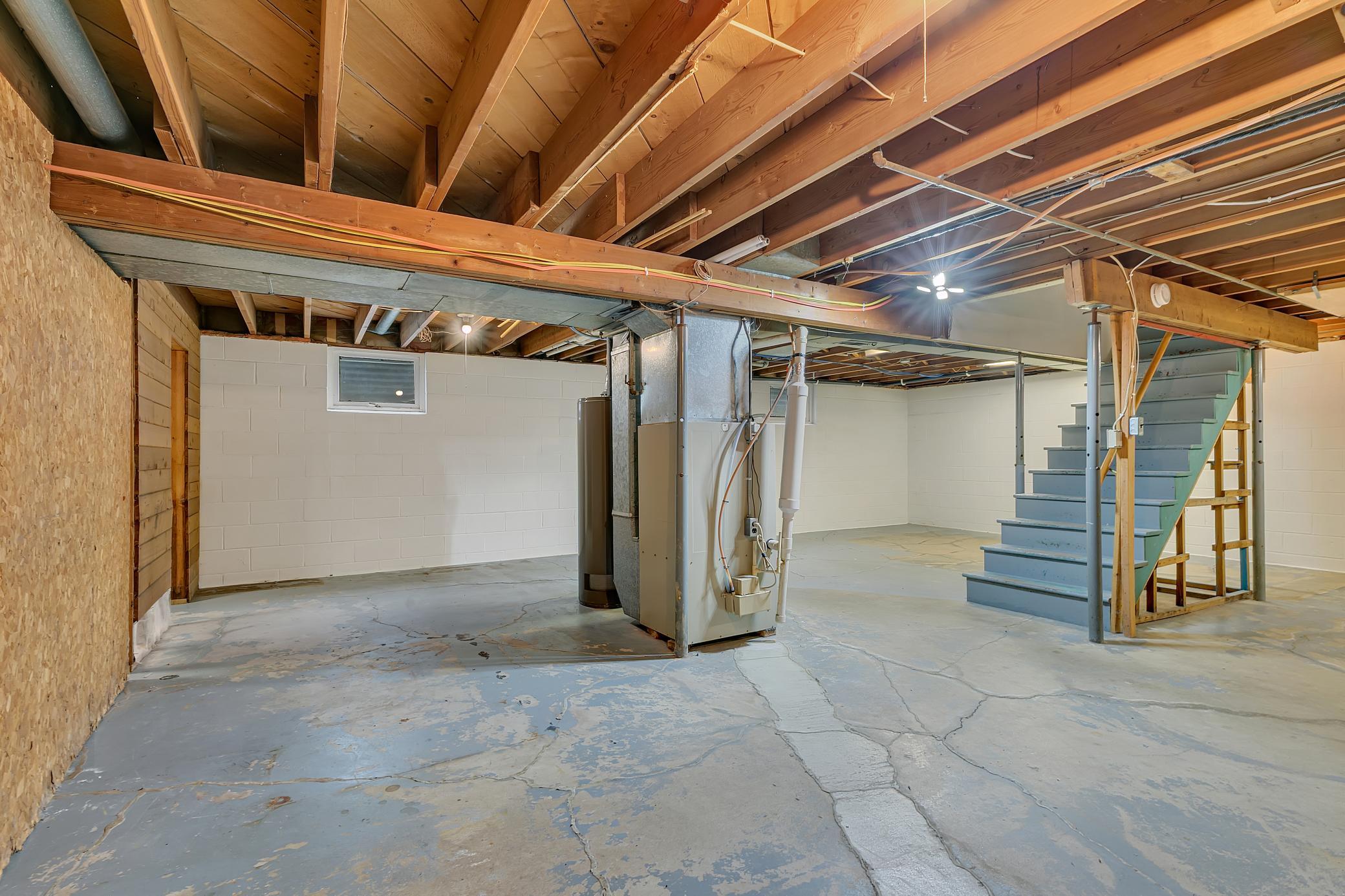 721 Midland Avenue Property Photo 24