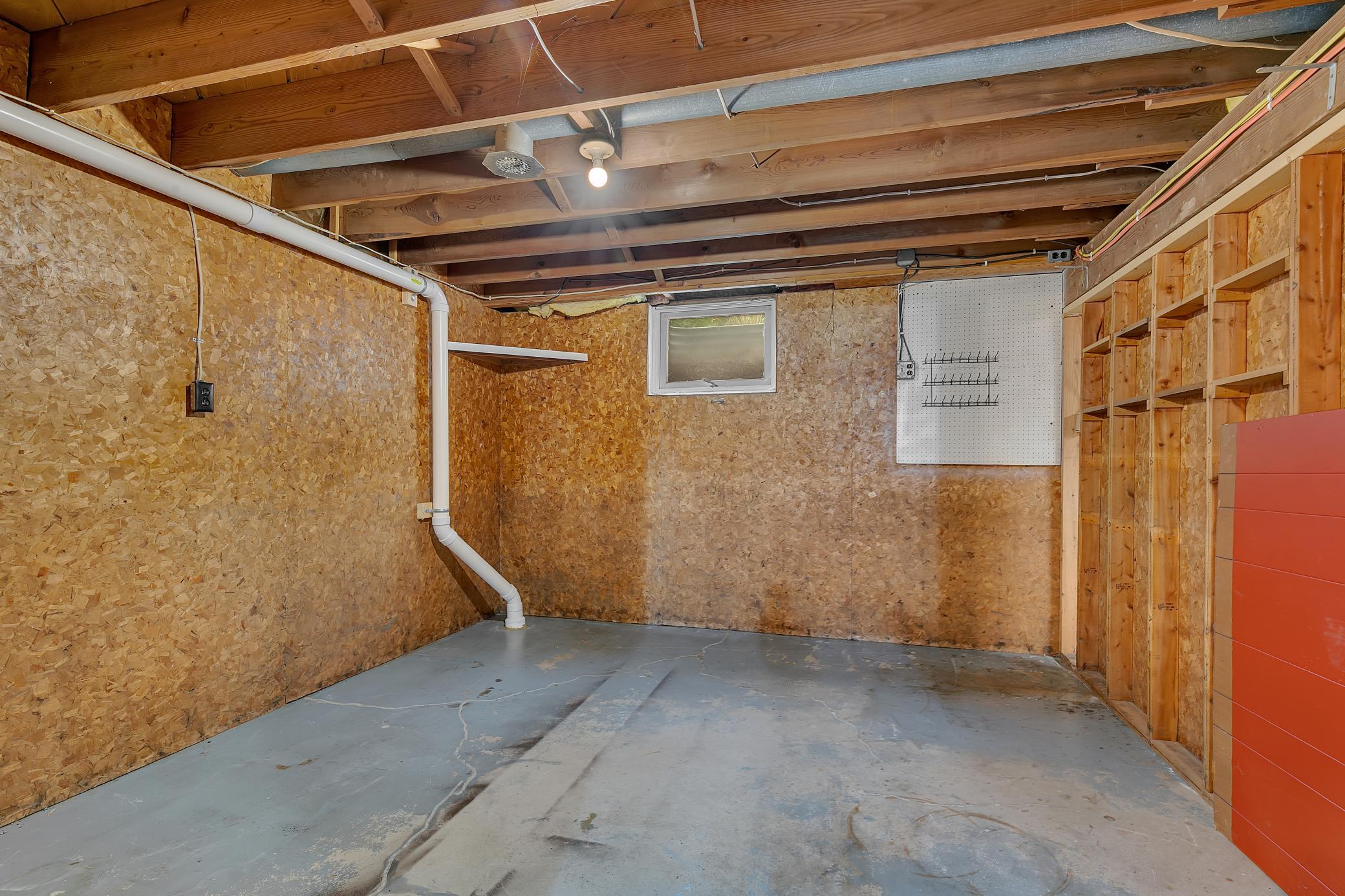 721 Midland Avenue Property Photo 25