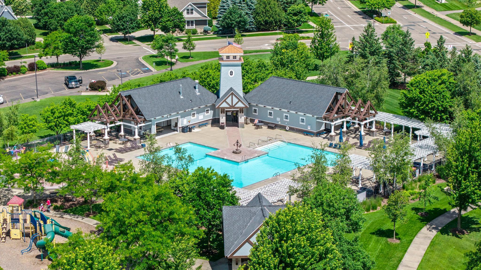 10814 Falling Water Lane A Property Photo 12