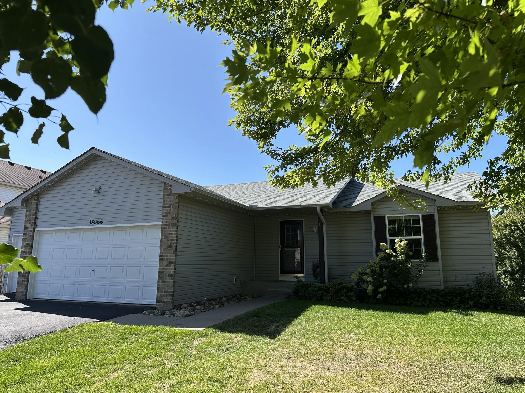 18066 Lincoln Circle Nw Property Photo 1
