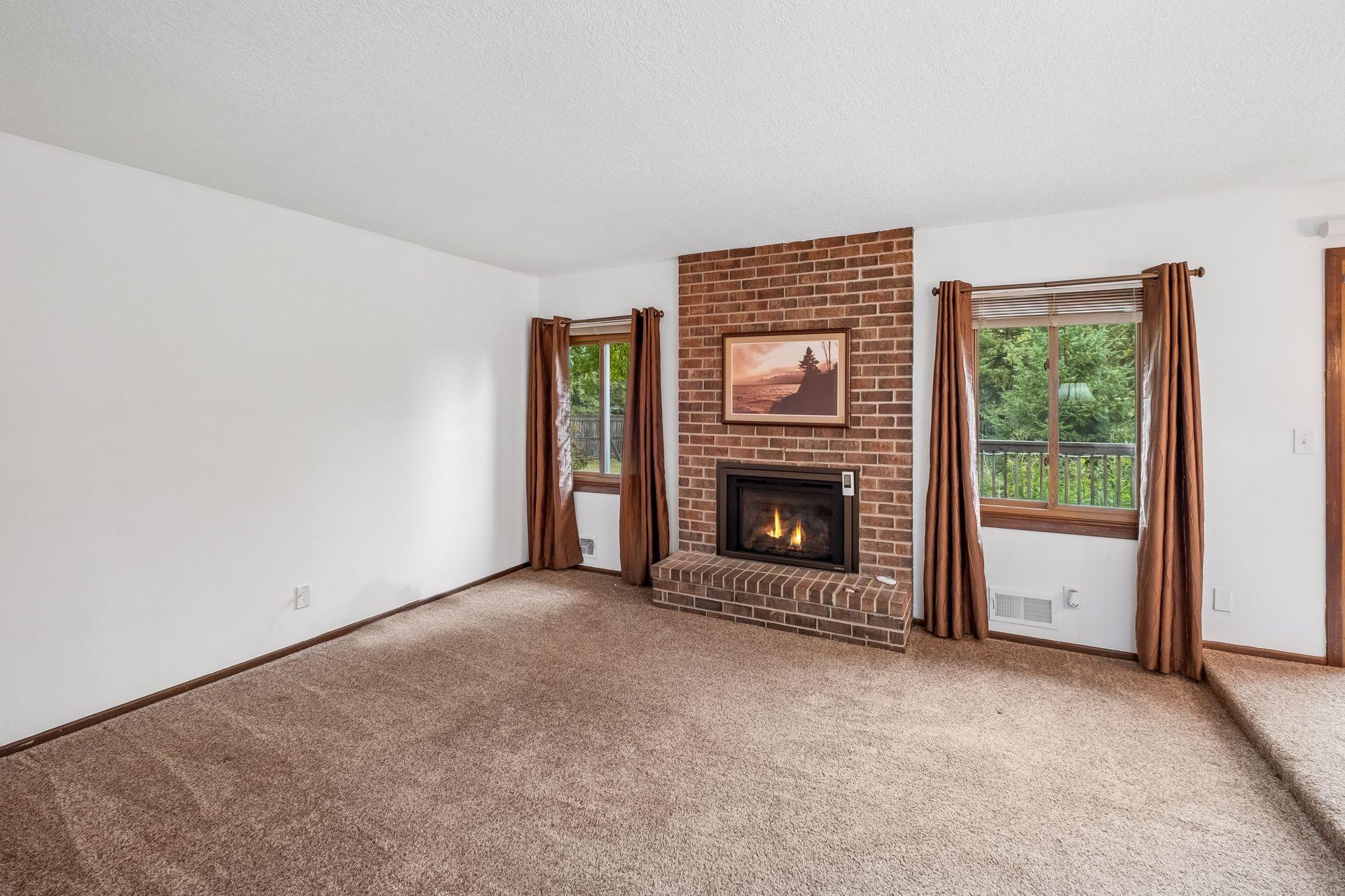 4758 Hauge Circle Property Photo 4