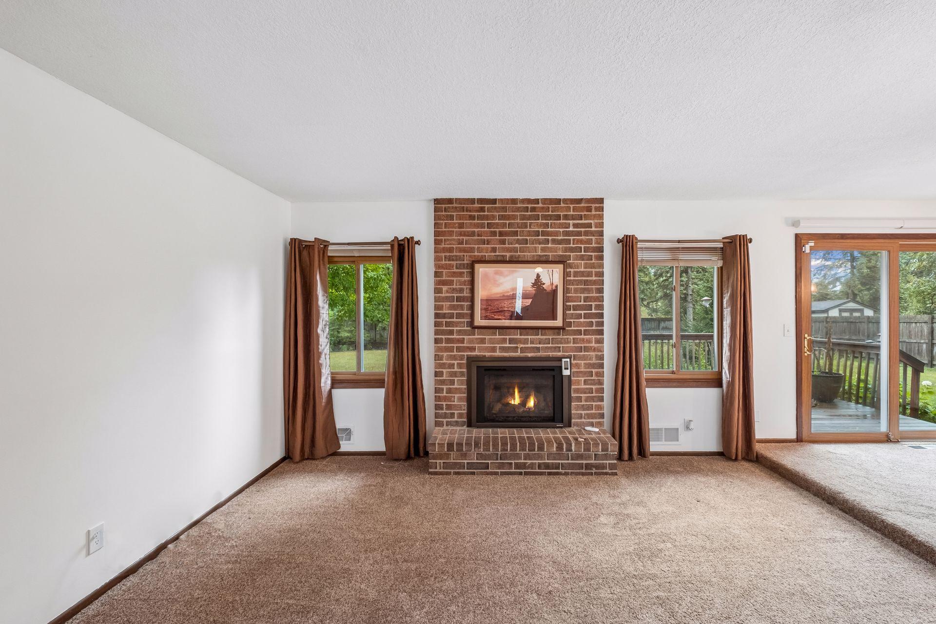 4758 Hauge Circle Property Photo 5