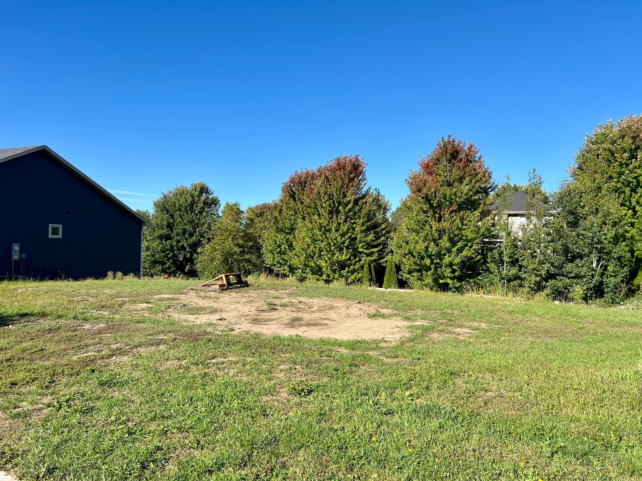 1908 Erie Drive Property Photo 3